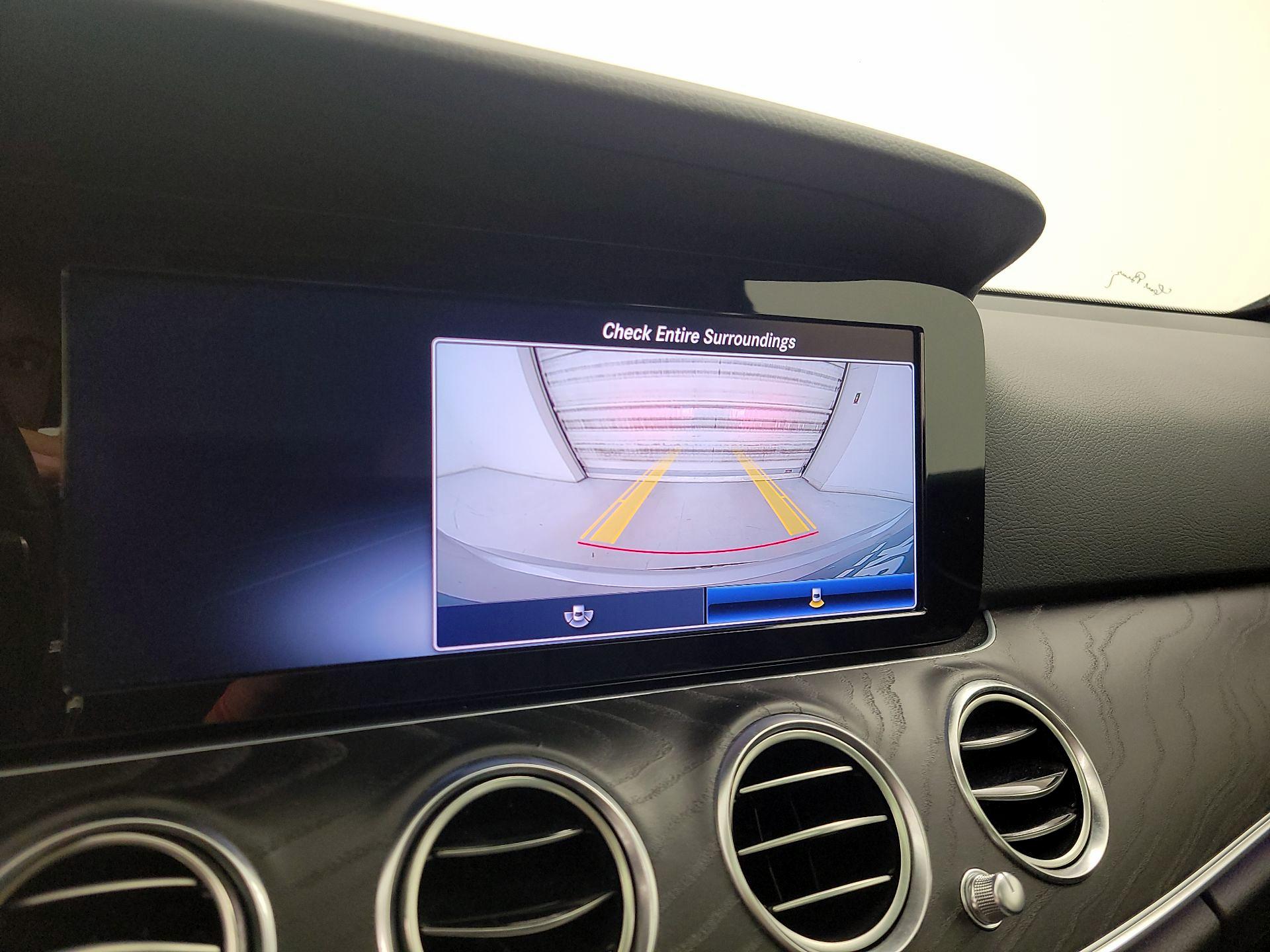 Thumbnail: 2019 Mercedes-Benz E-Class - 15