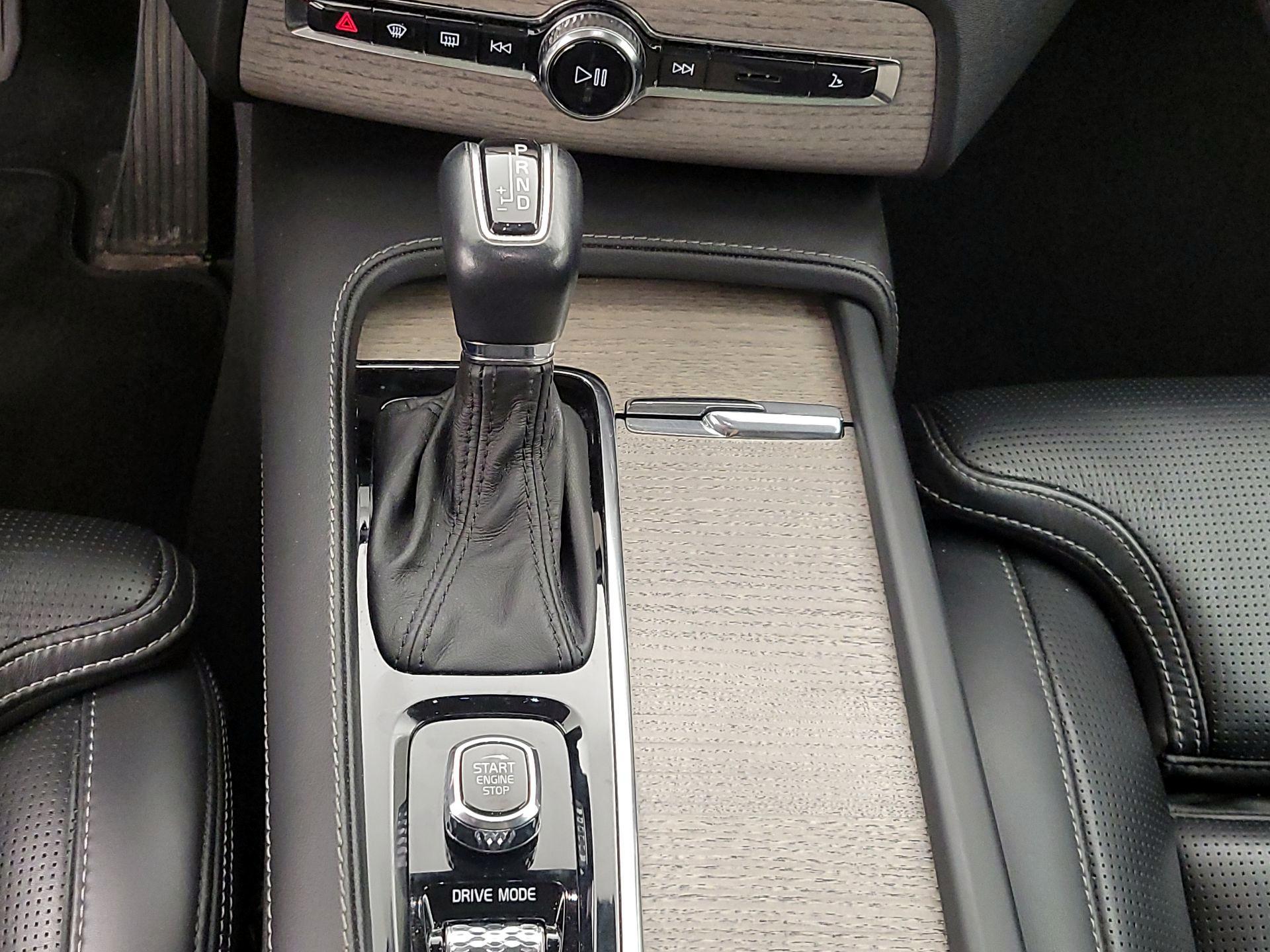 Thumbnail: 2021 Volvo XC90 - 18
