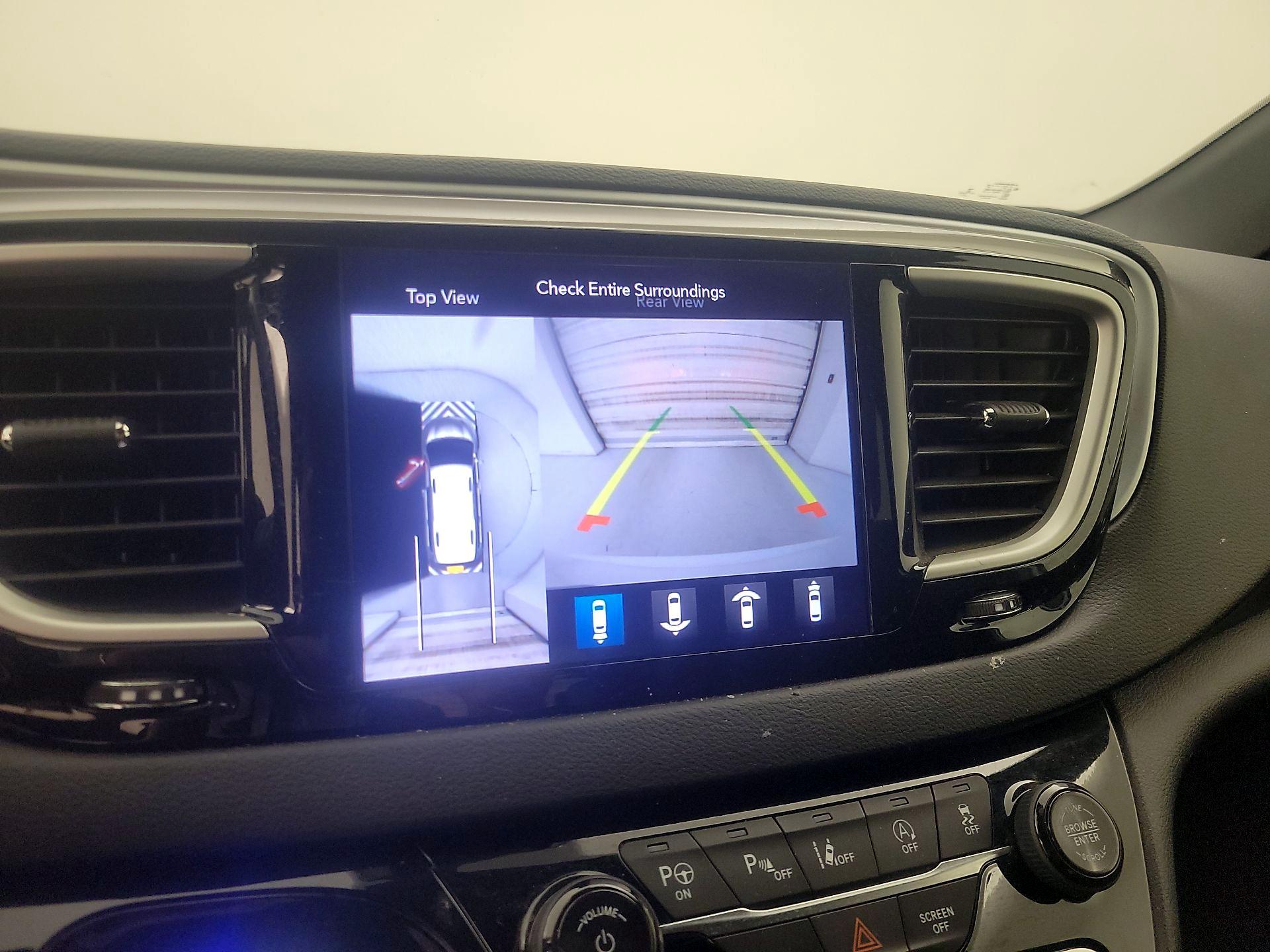 Thumbnail: 2020 Chrysler Pacifica - 15