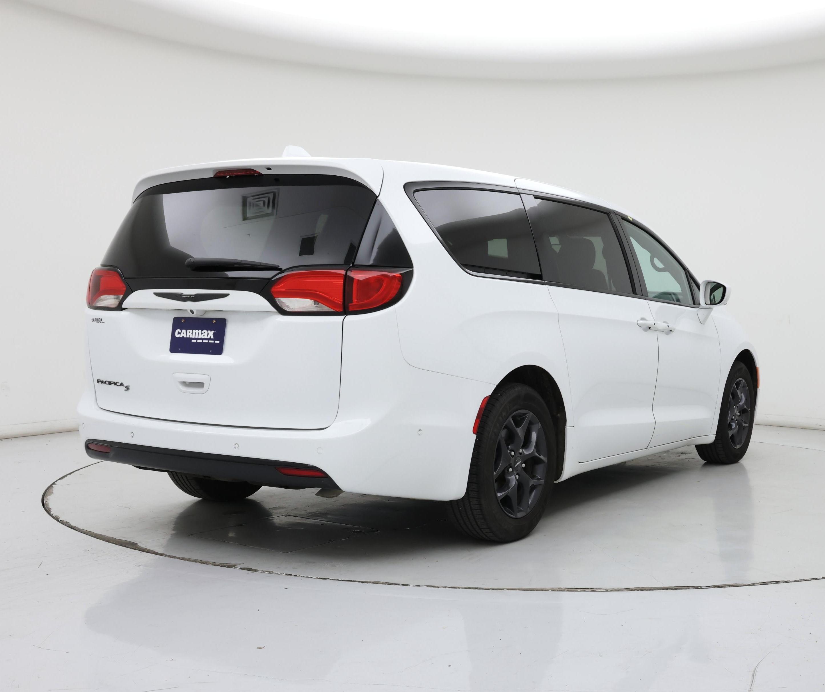 Thumbnail: 2020 Chrysler Pacifica - 8