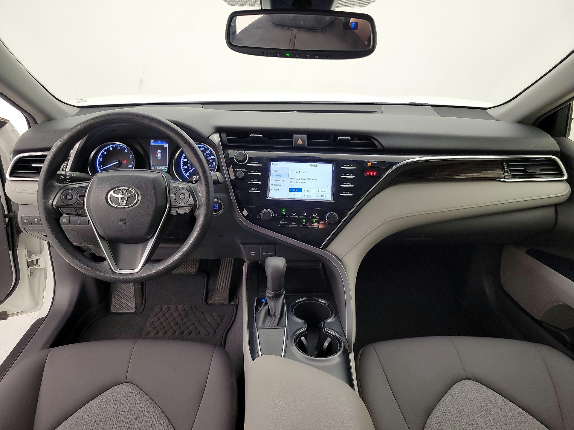 Thumbnail: 2018 Toyota Camry - 9