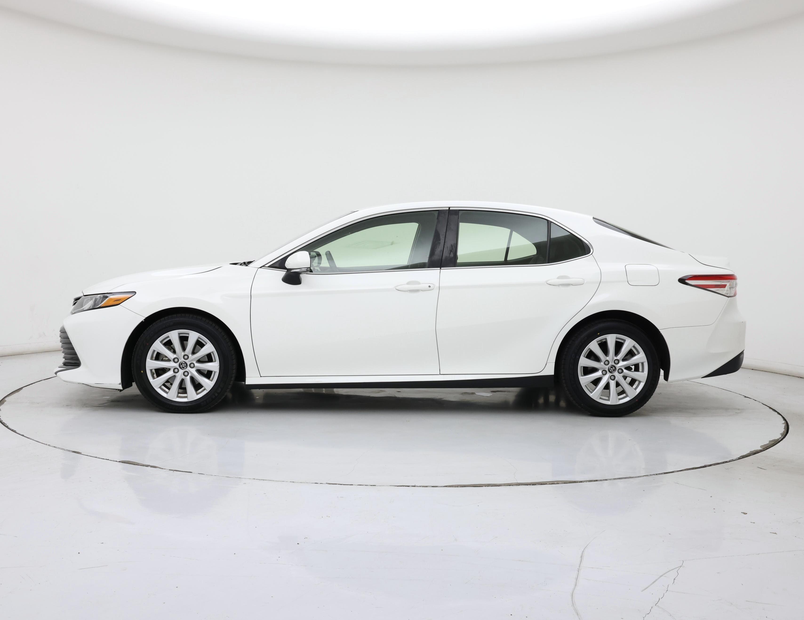 Thumbnail: 2018 Toyota Camry - 3