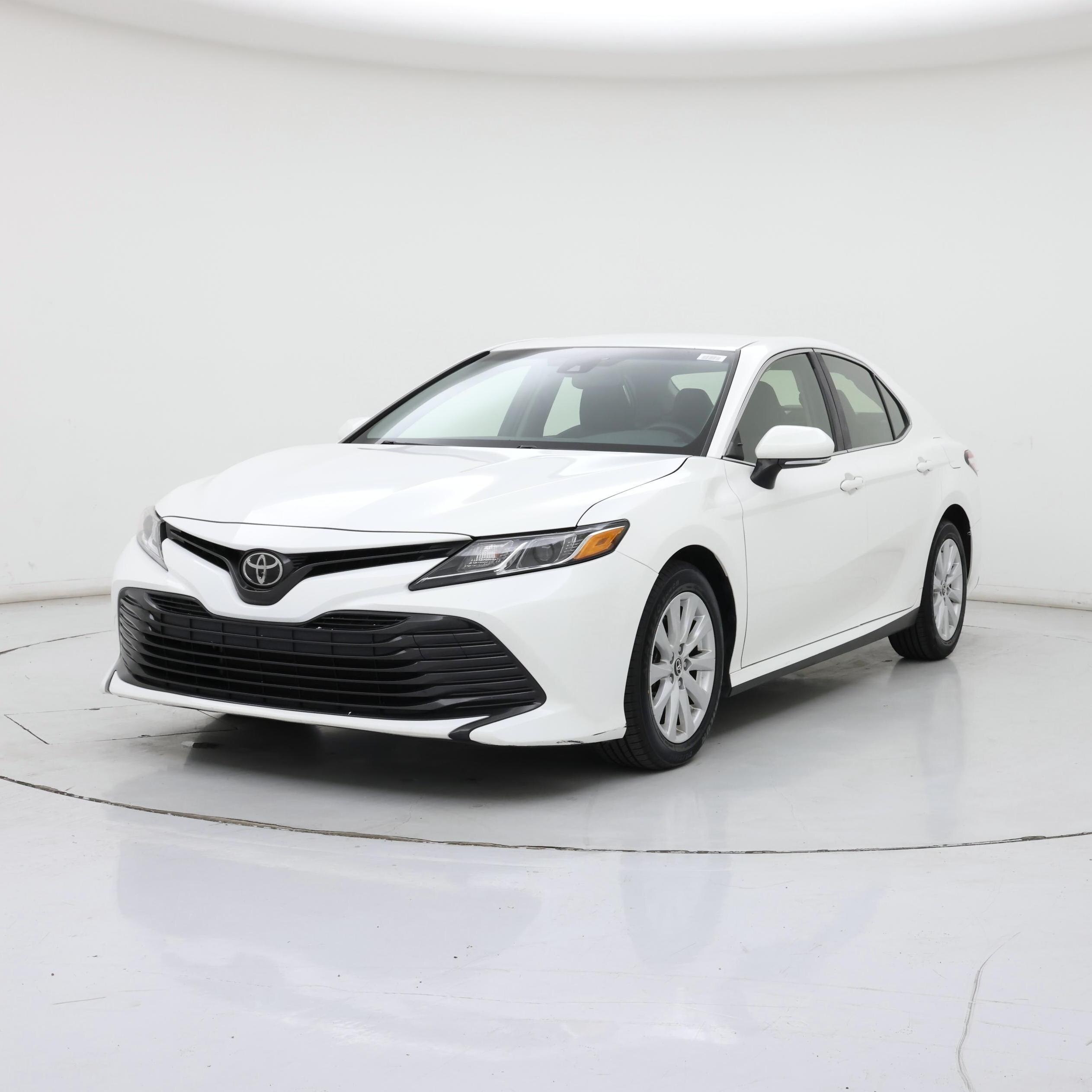 Thumbnail: 2018 Toyota Camry - 4