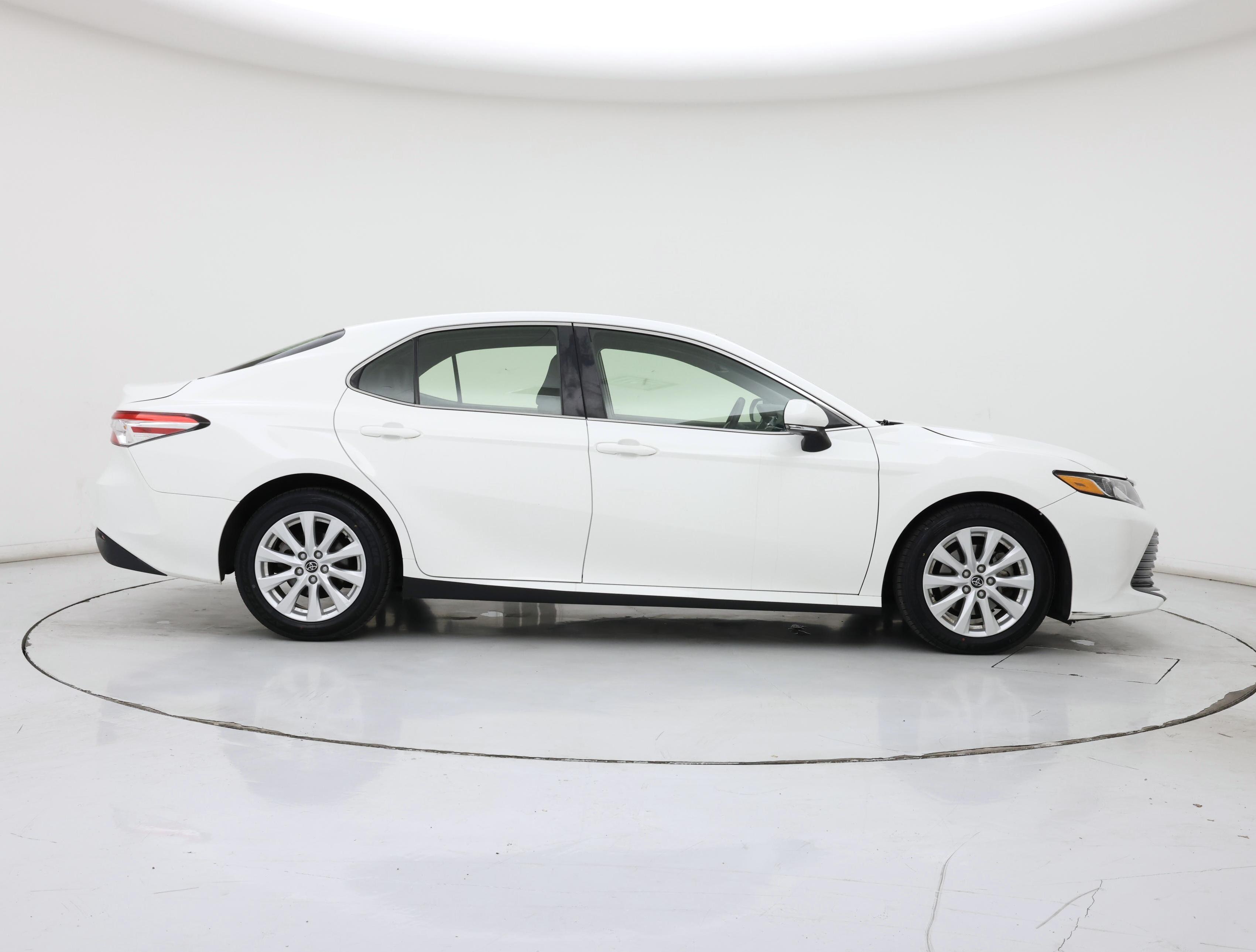 Thumbnail: 2018 Toyota Camry - 7