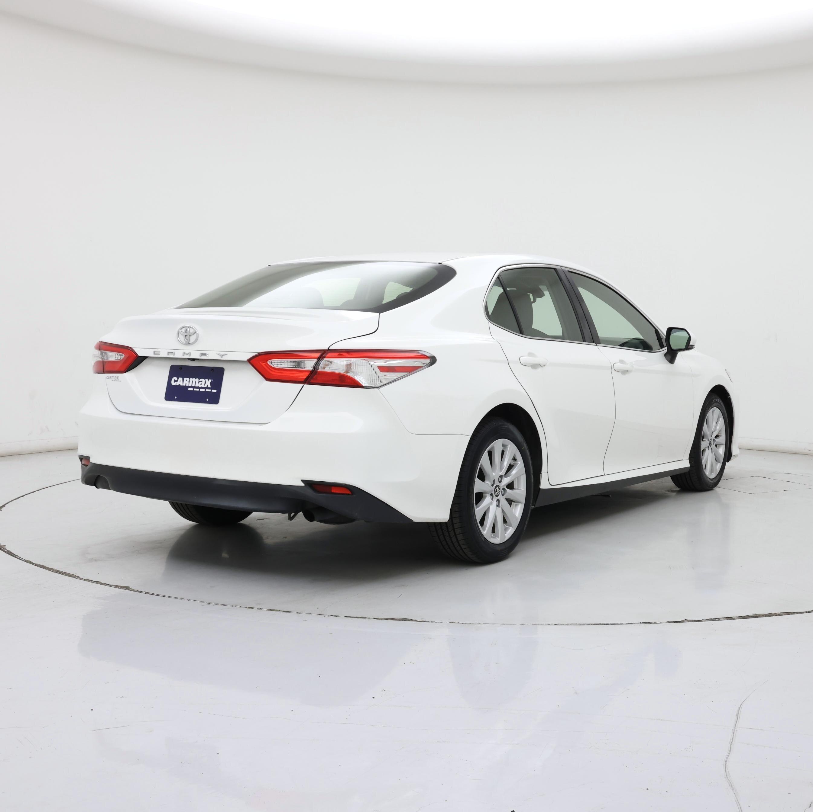 Thumbnail: 2018 Toyota Camry - 8