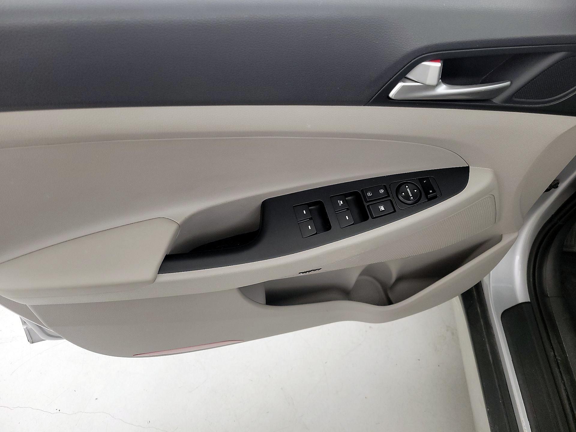 Thumbnail: 2020 Hyundai Tucson - 12