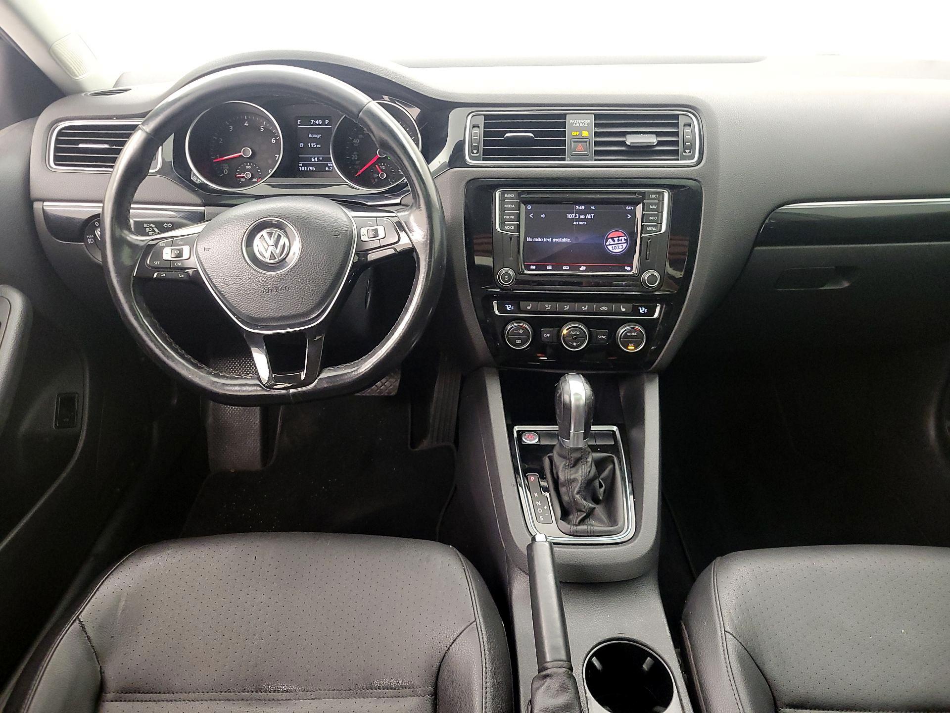 Thumbnail: 2017 Volkswagen Jetta - 9