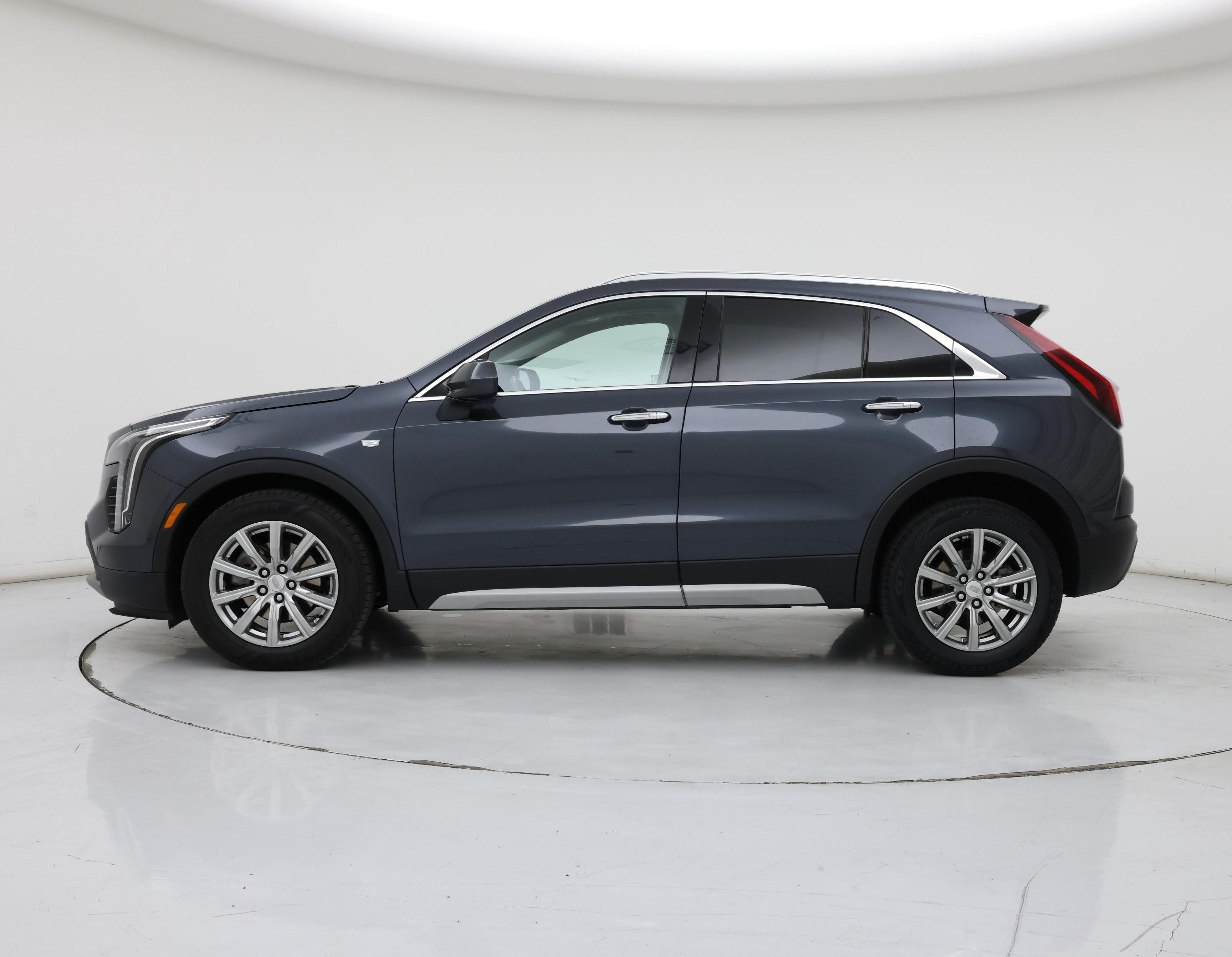 Thumbnail: 2020 Cadillac XT4 - 3