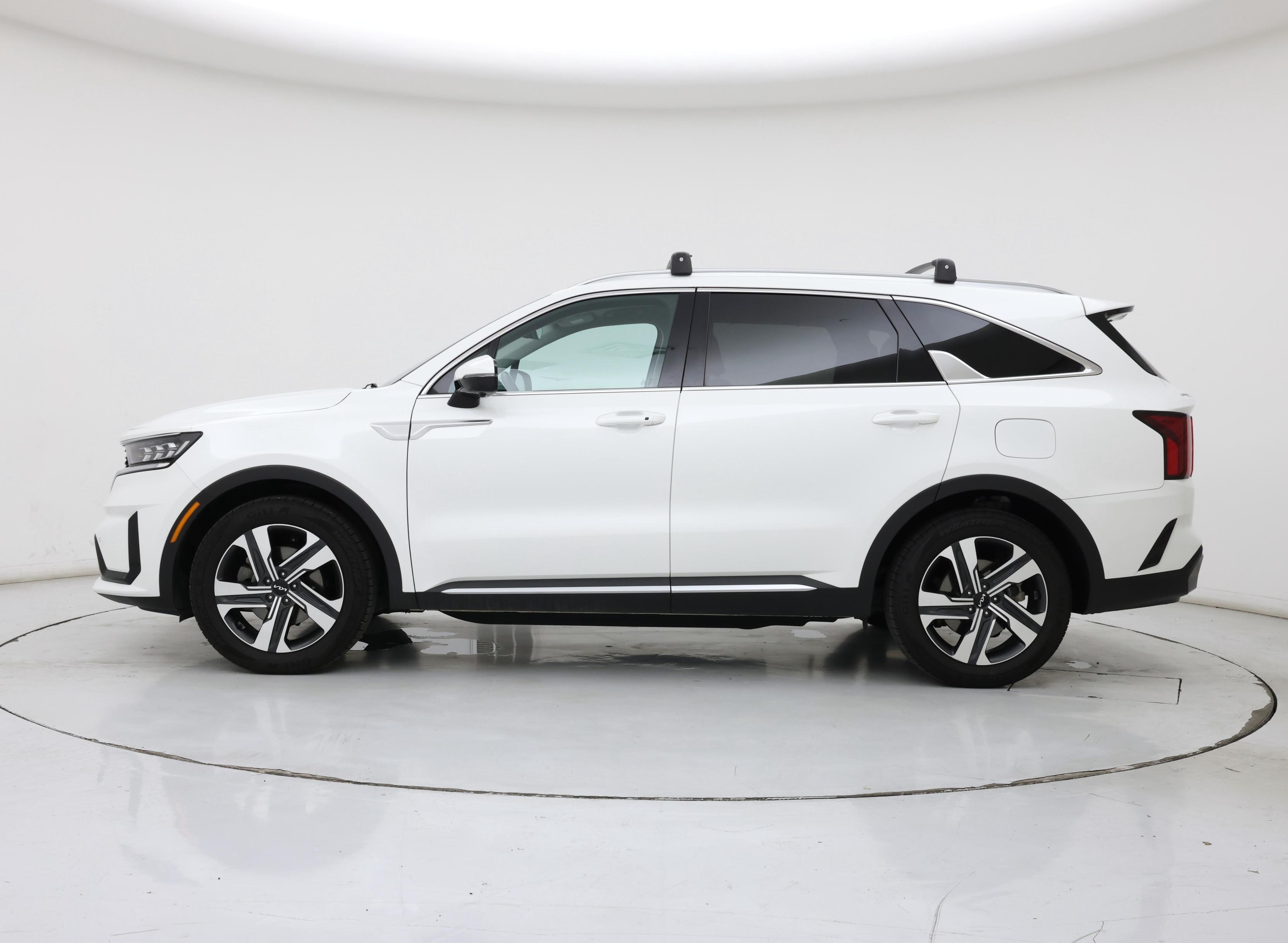 Thumbnail: 2023 Kia Sorento - 3