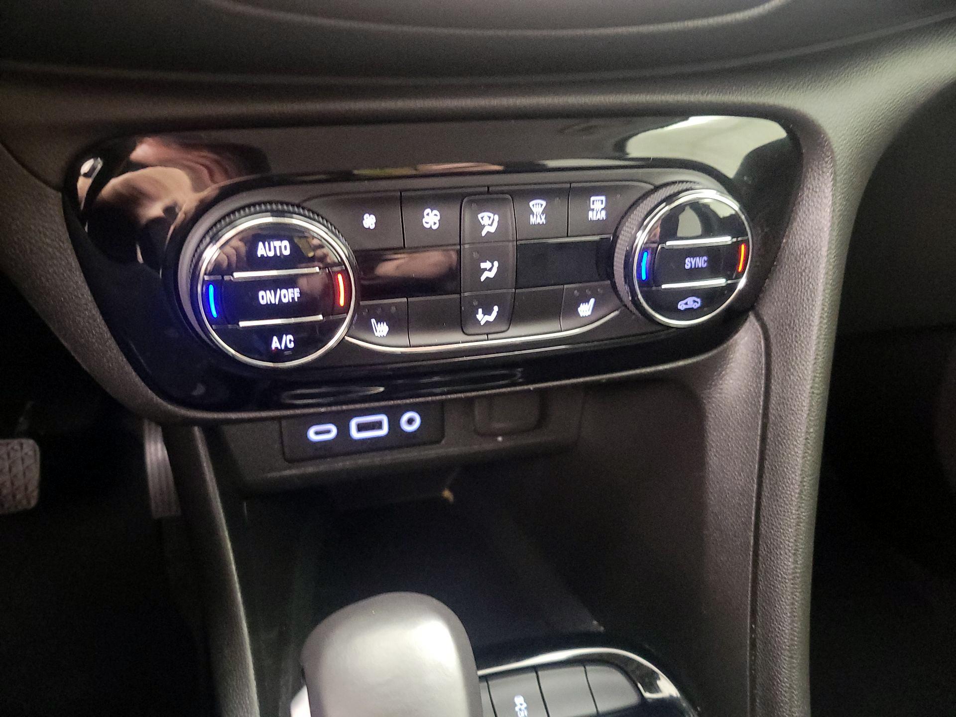 Thumbnail: 2020 Buick Encore GX - 16