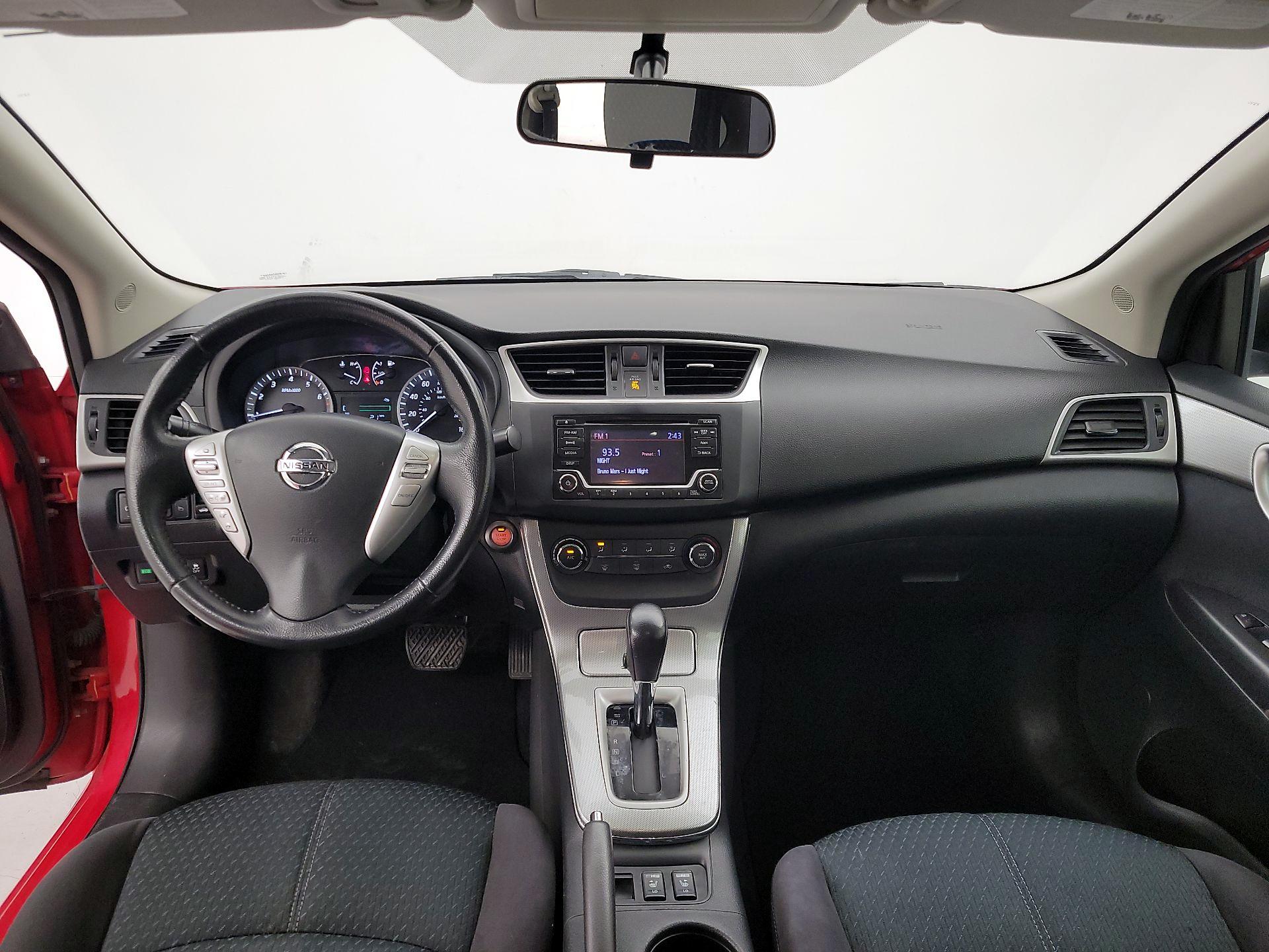 Thumbnail: 2015 Nissan Sentra - 9