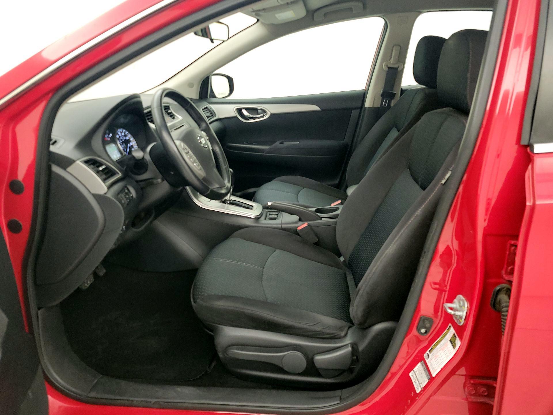 Thumbnail: 2015 Nissan Sentra - 11