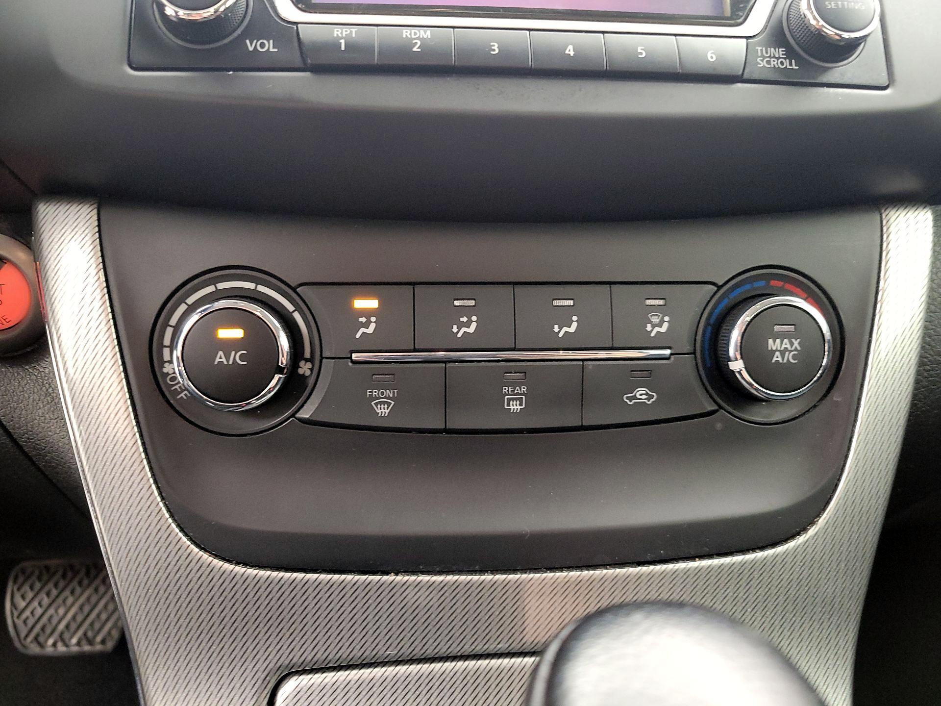 Thumbnail: 2015 Nissan Sentra - 16