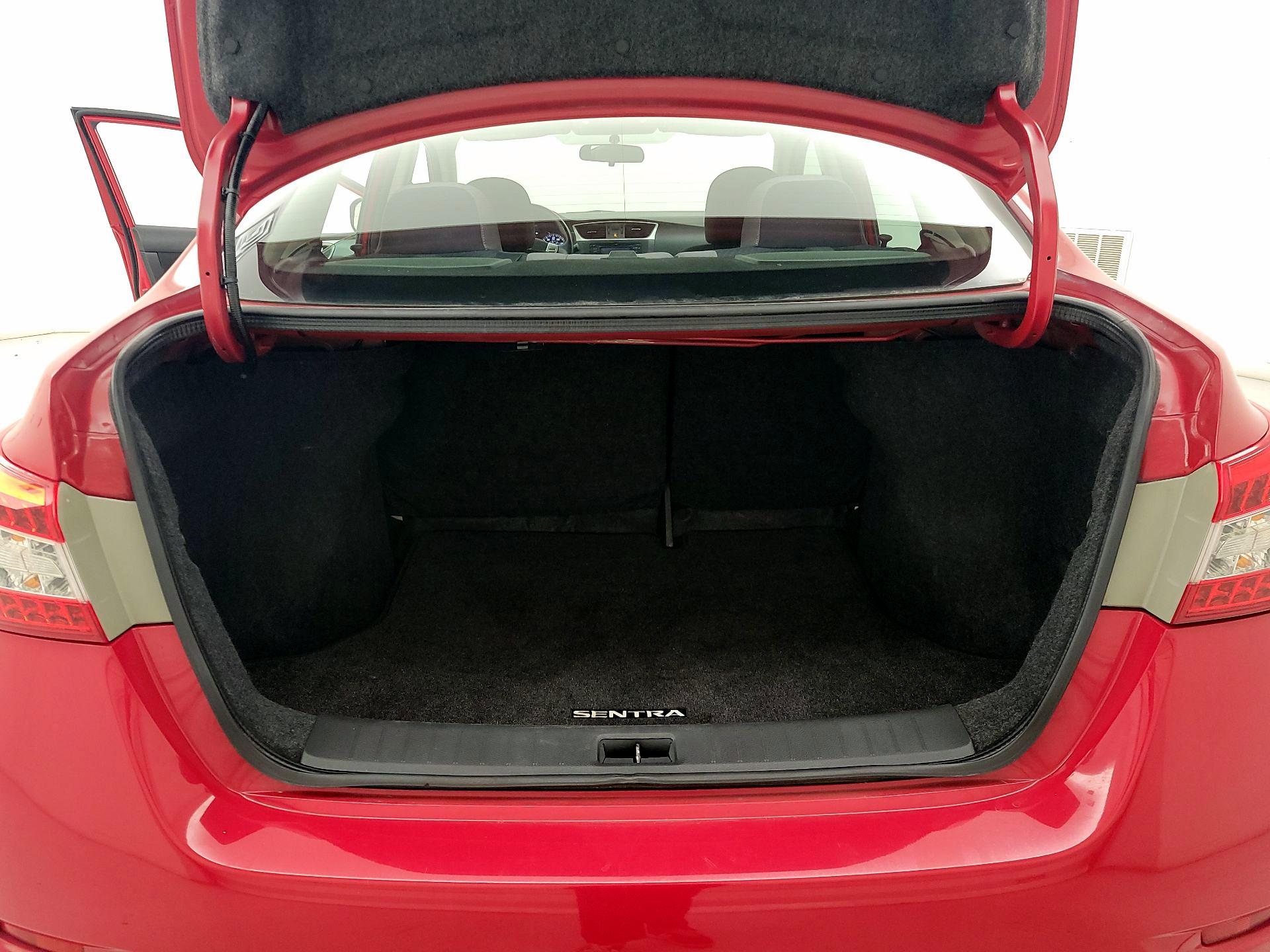 Thumbnail: 2015 Nissan Sentra - 20