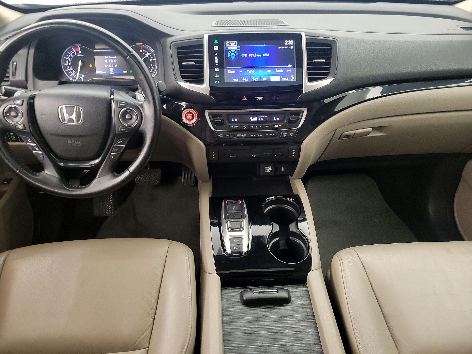 Thumbnail: 2016 Honda Pilot - 9
