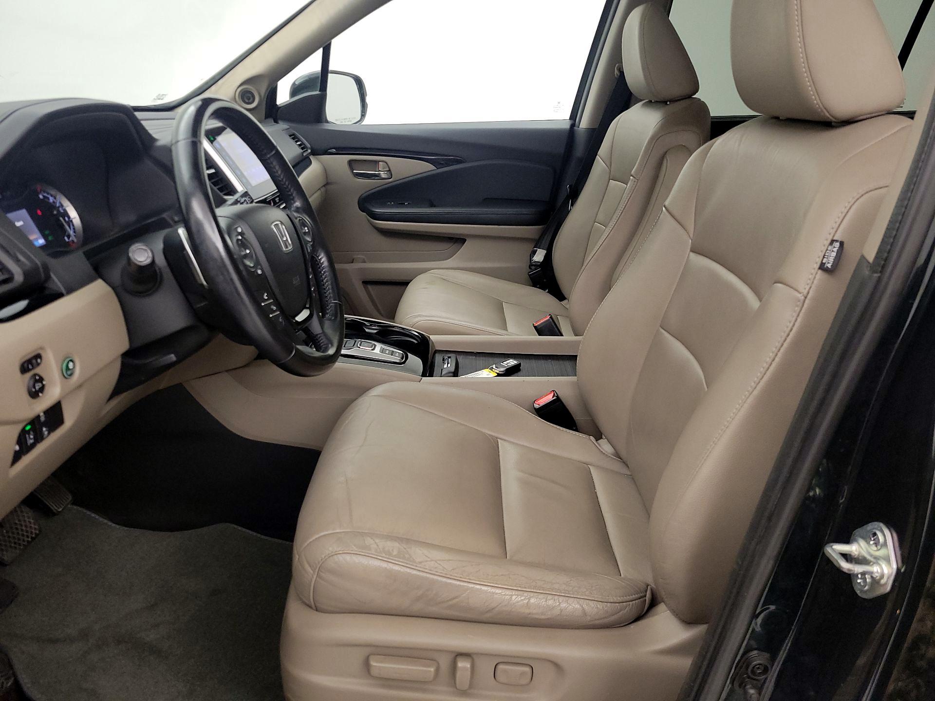 Thumbnail: 2016 Honda Pilot - 11