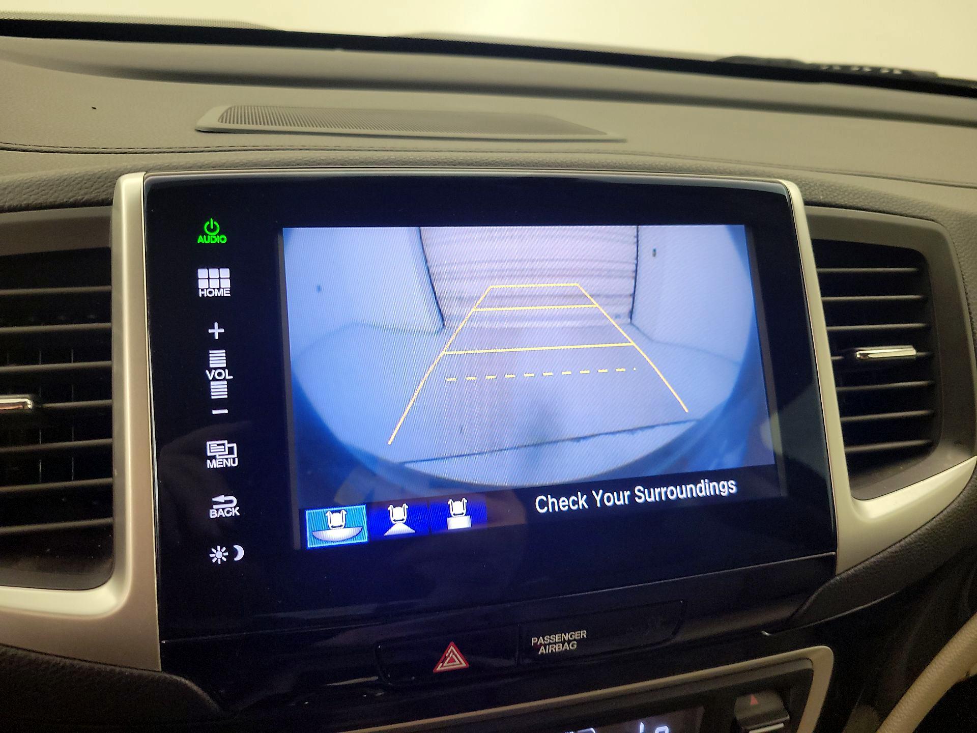 Thumbnail: 2016 Honda Pilot - 15