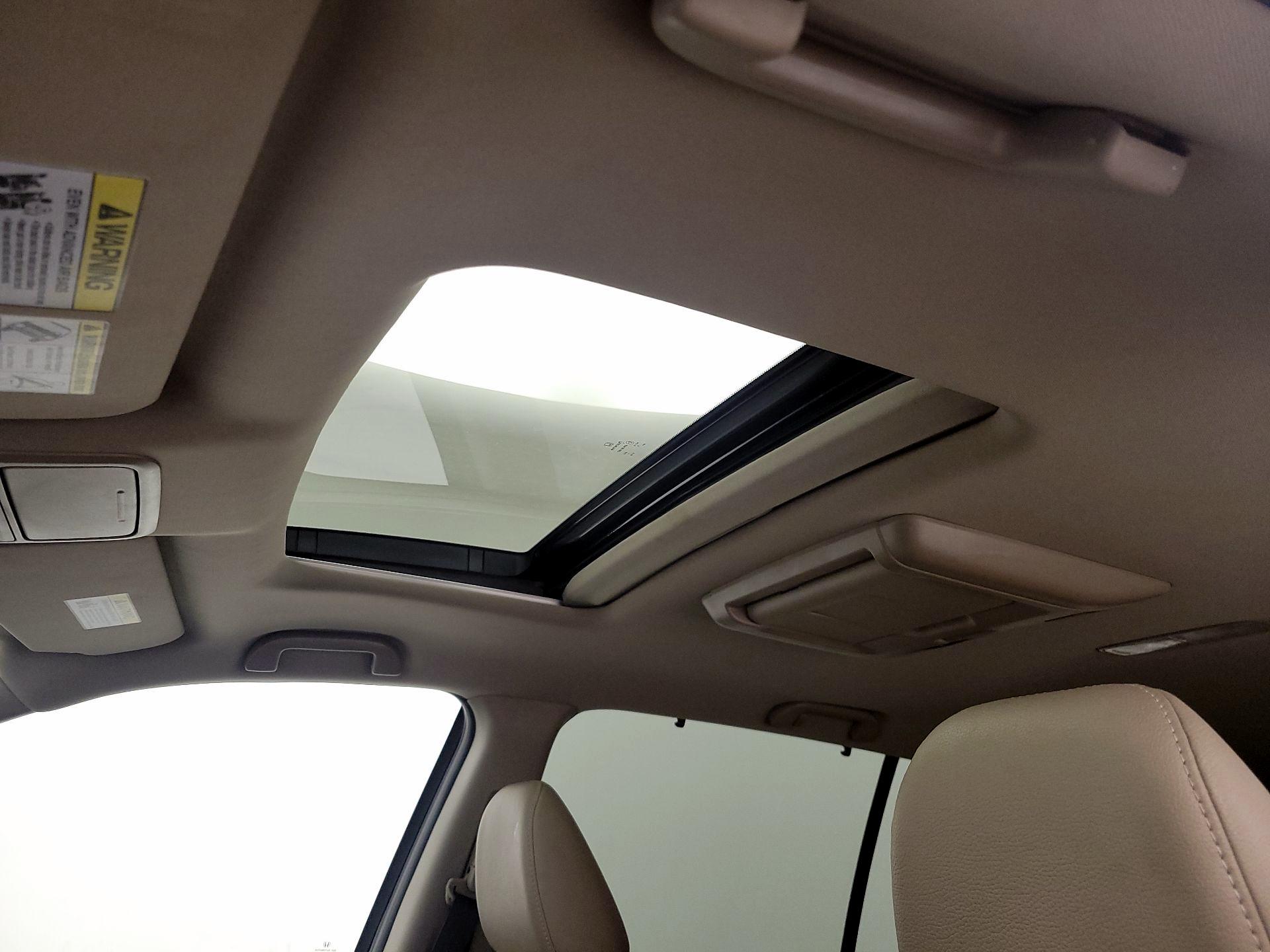 Thumbnail: 2016 Honda Pilot - 20