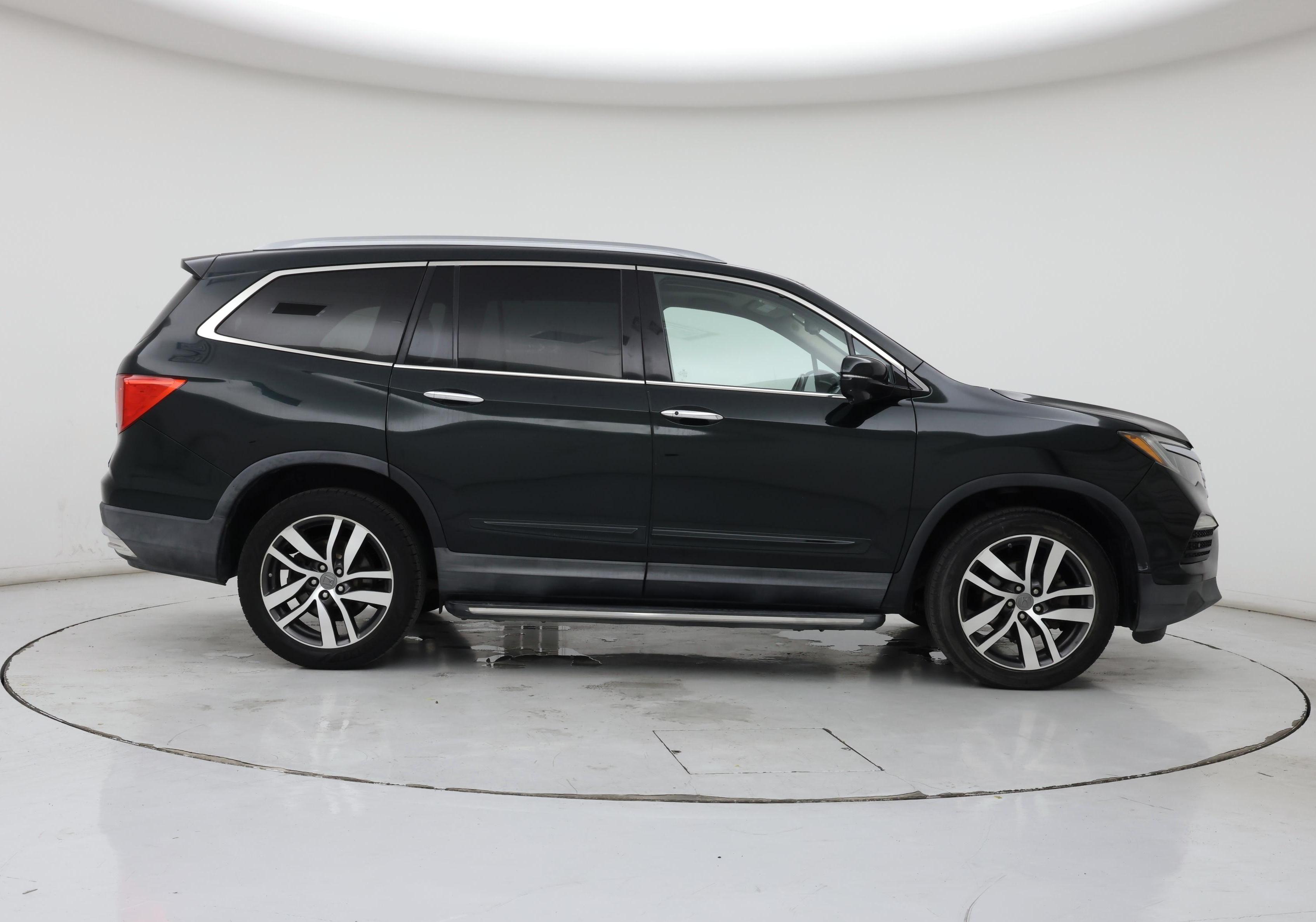 Thumbnail: 2016 Honda Pilot - 7