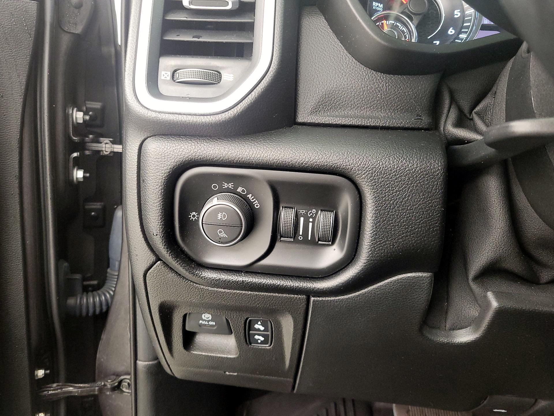 Thumbnail: 2019 RAM 1500 - 13