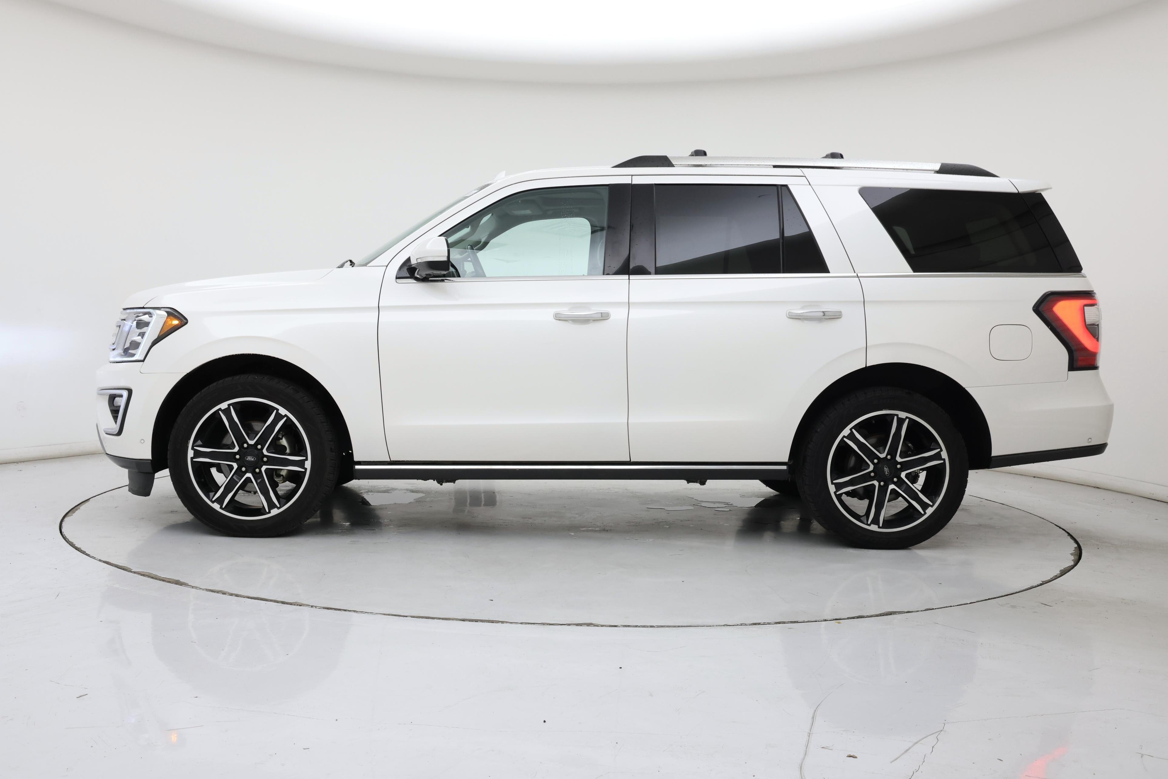 Thumbnail: 2019 Ford Expedition - 3