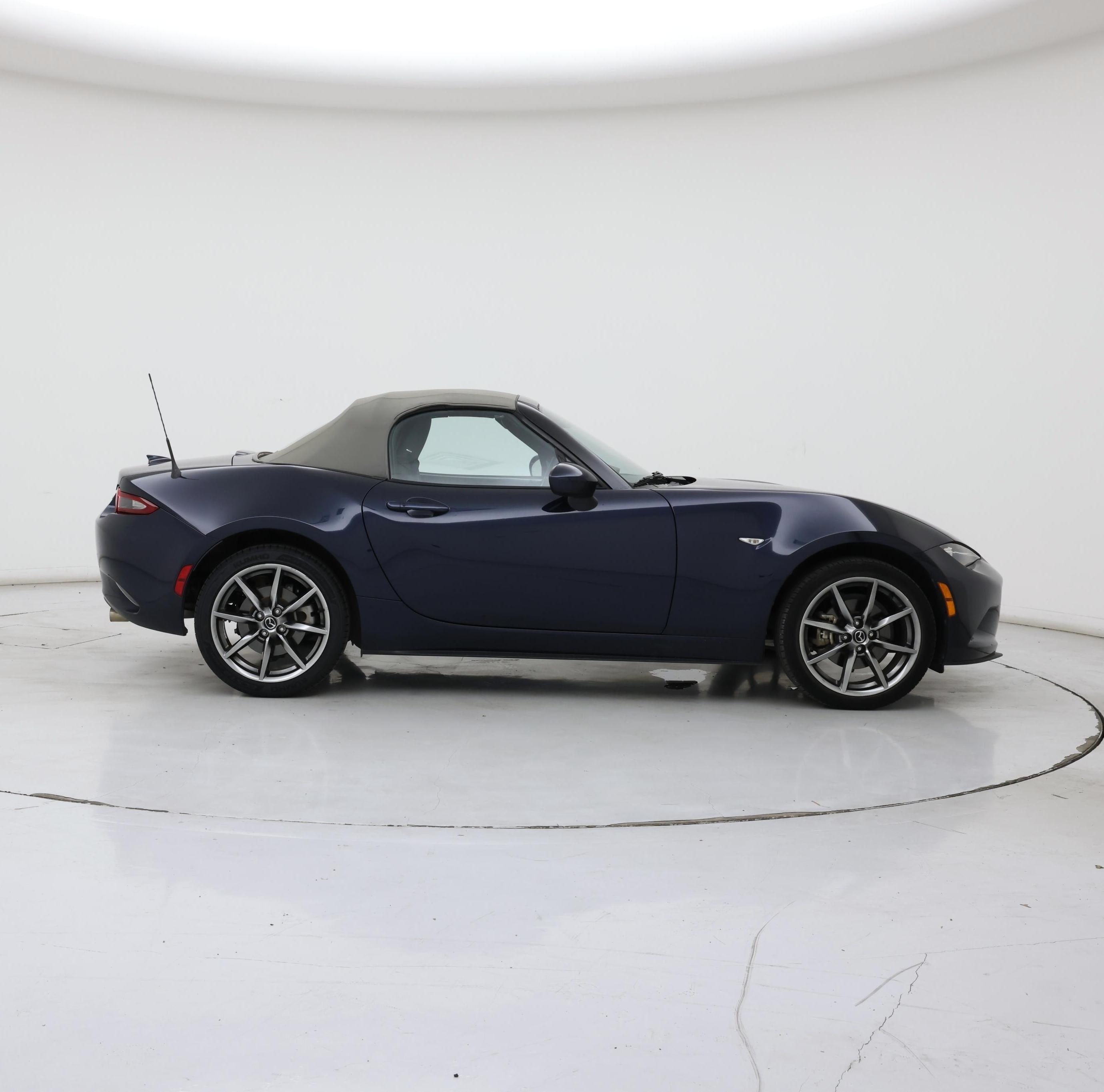 Thumbnail: 2021 Mazda MX-5 Miata - 7