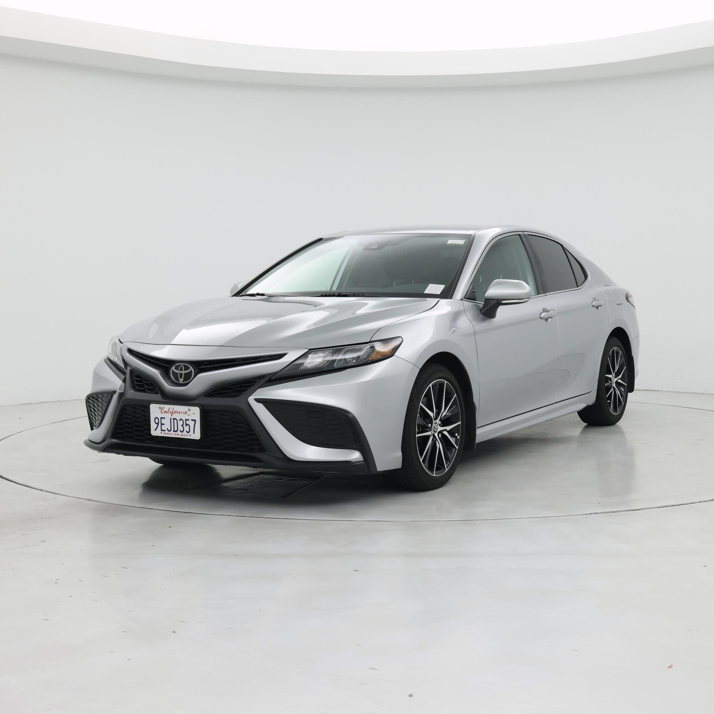 Thumbnail: 2023 Toyota Camry - 4