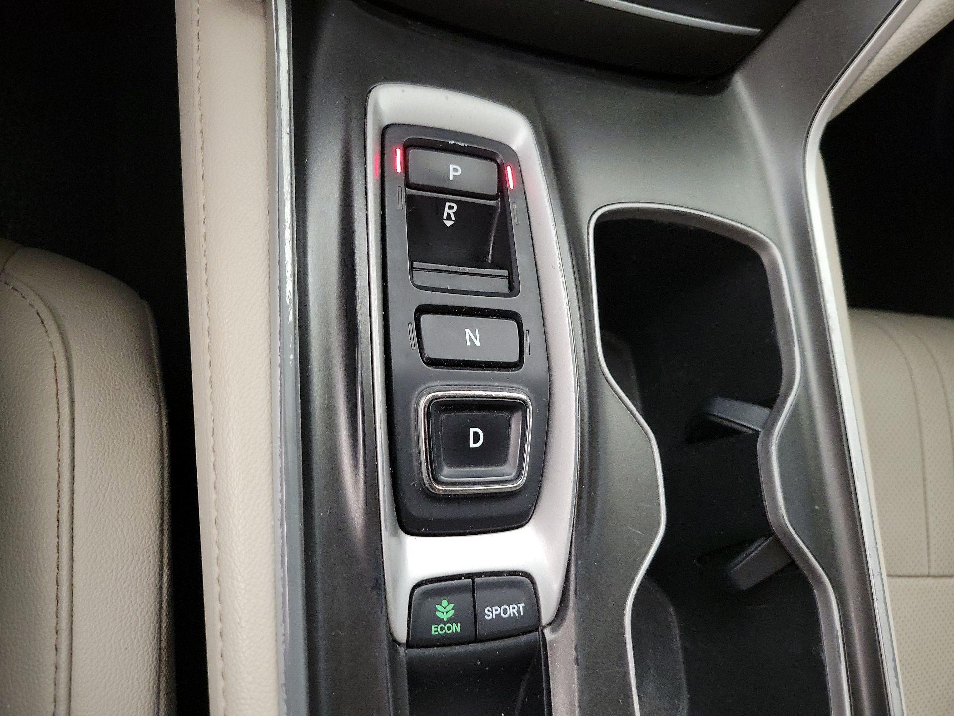 Thumbnail: 2020 Honda Accord - 16