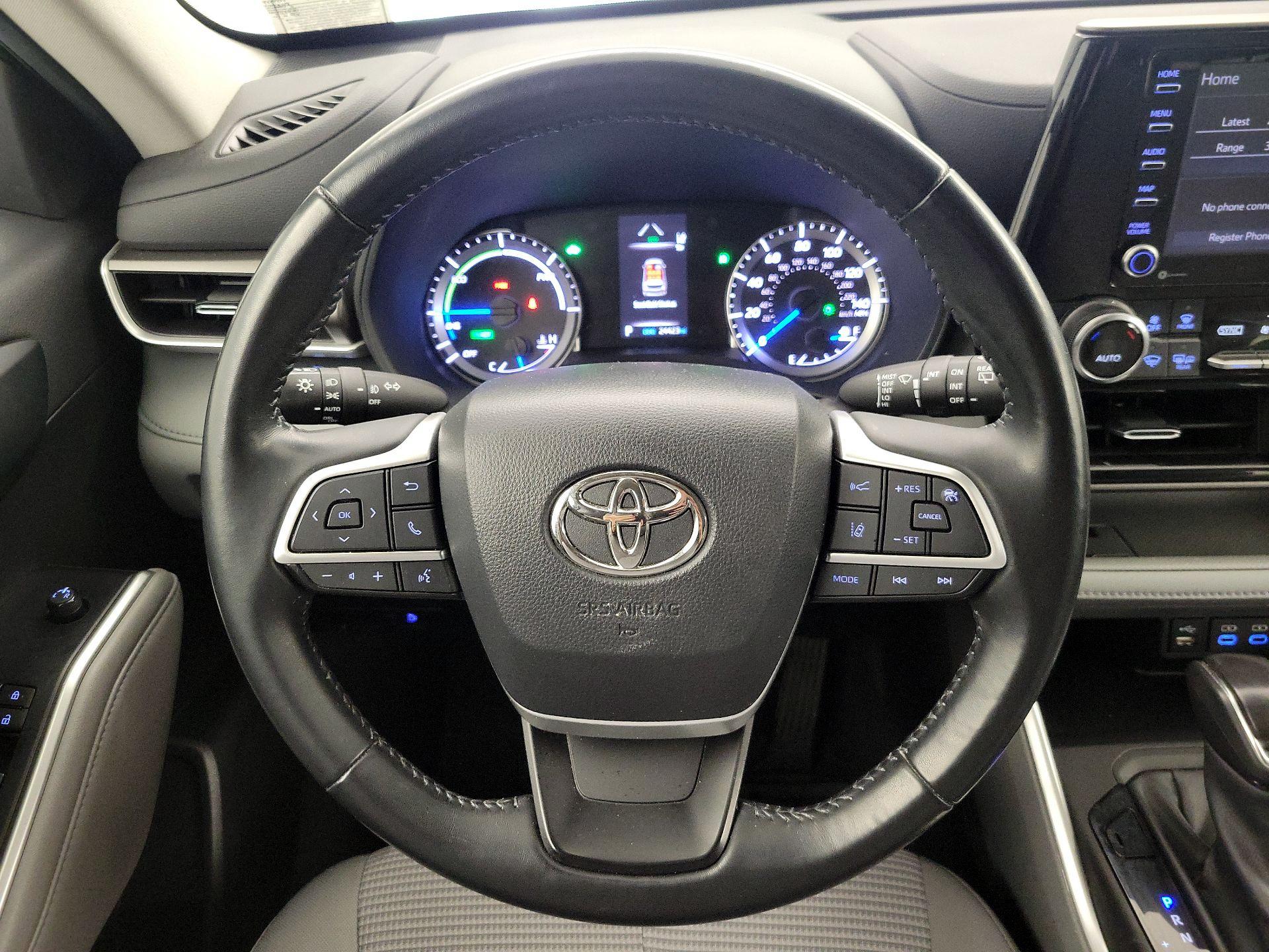 Thumbnail: 2022 Toyota Highlander - 10