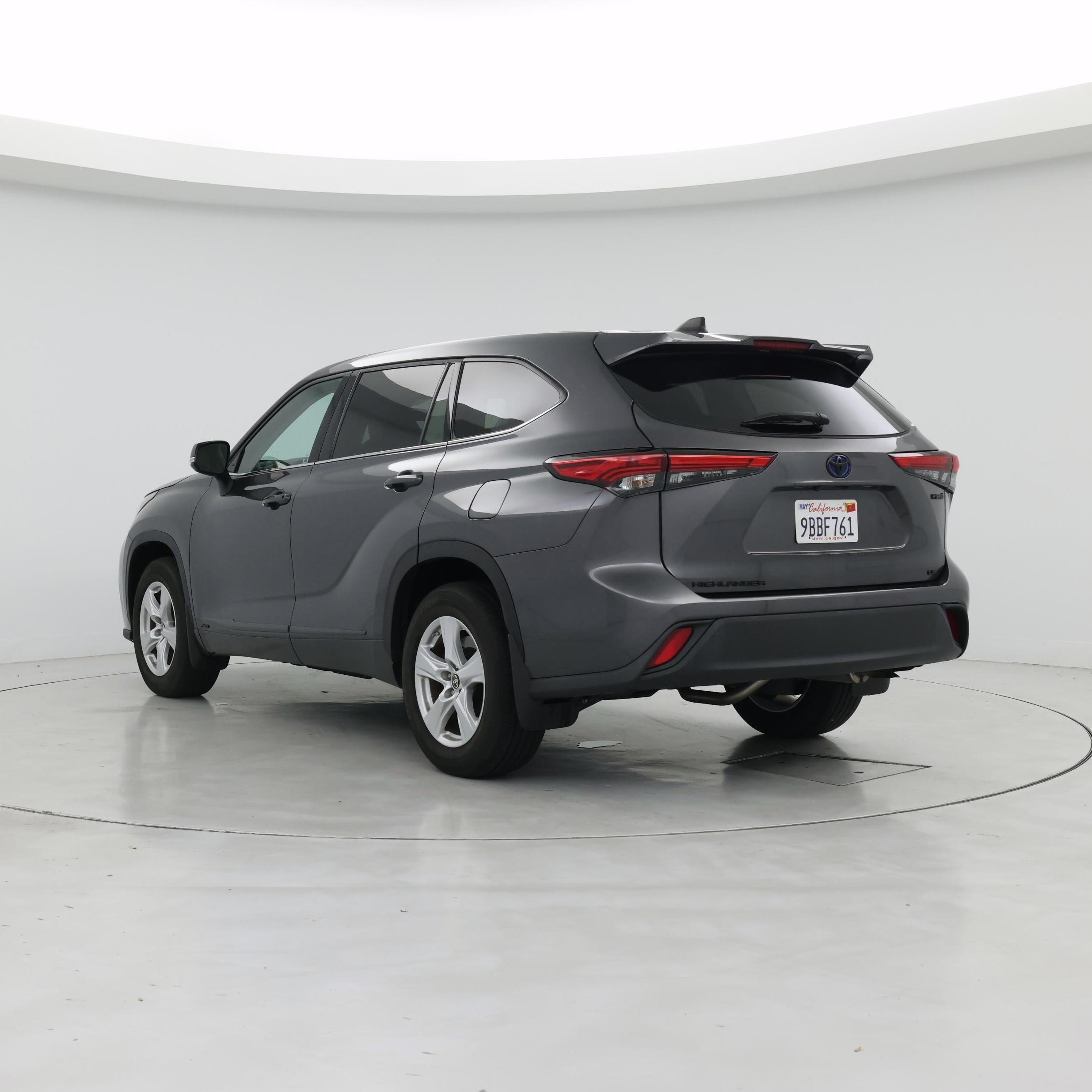 Thumbnail: 2022 Toyota Highlander - 2