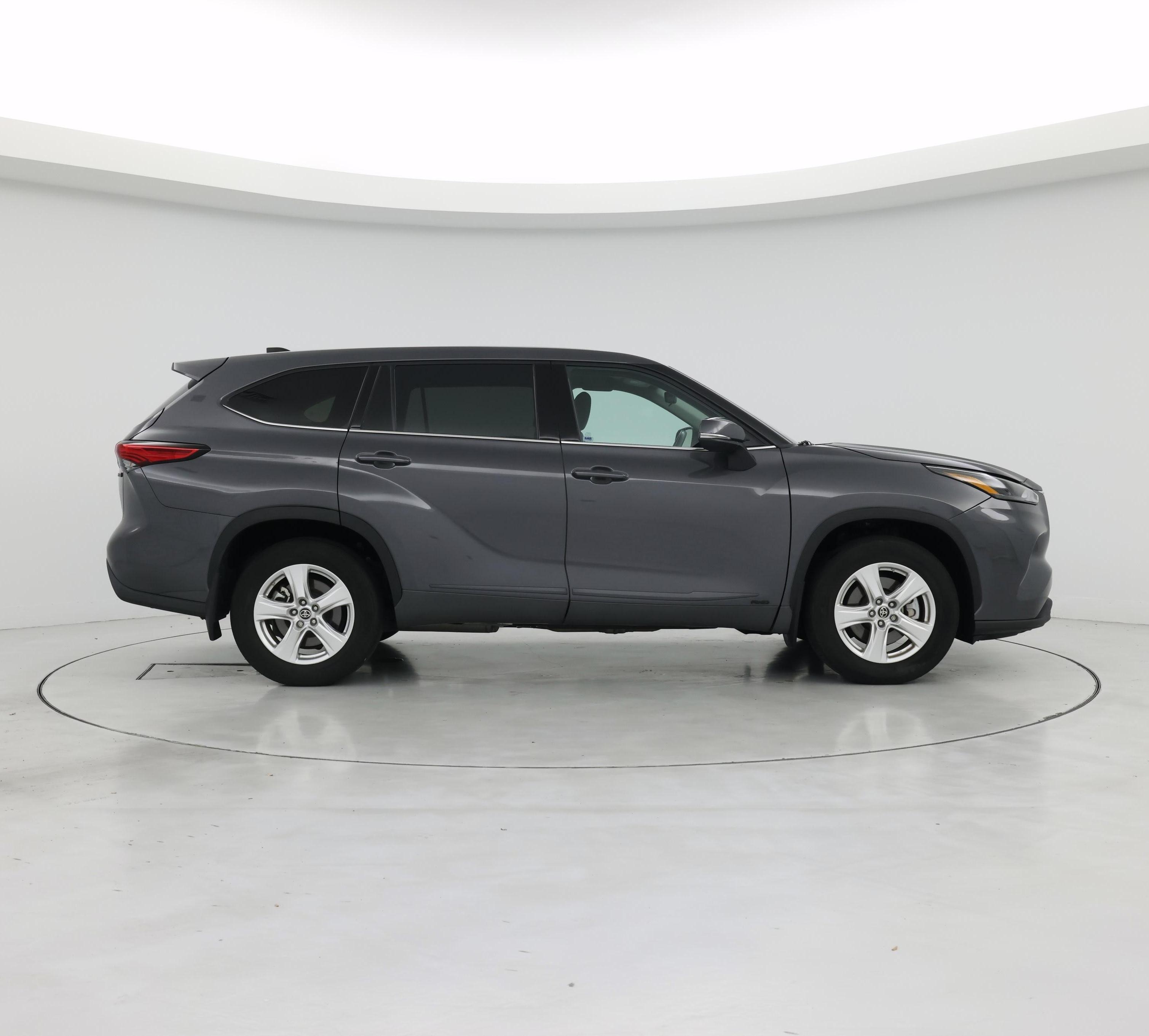 Thumbnail: 2022 Toyota Highlander - 7