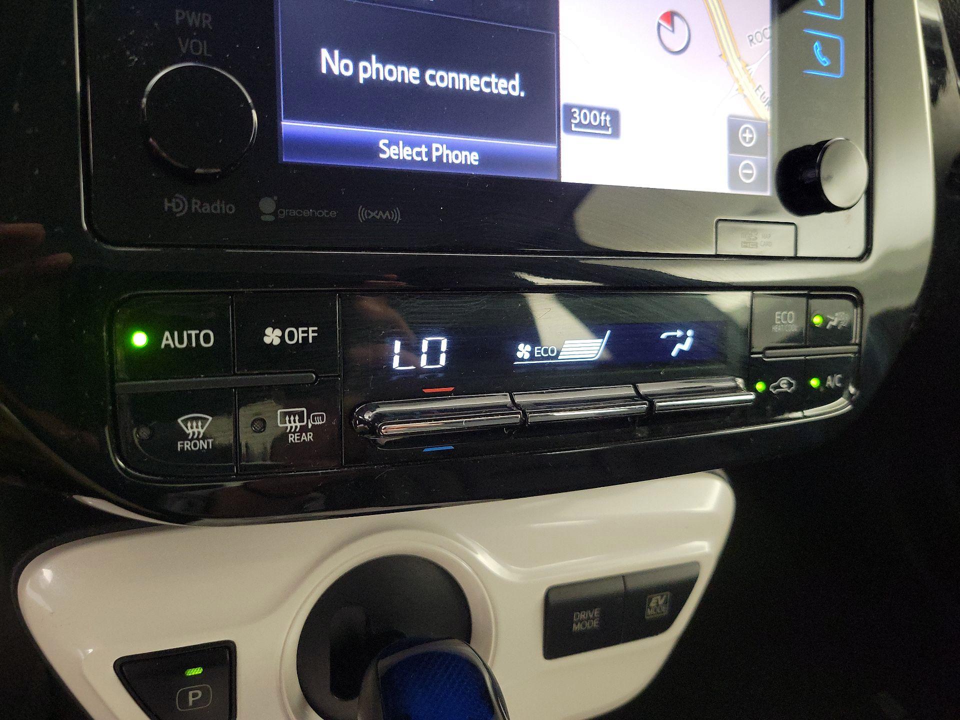 Thumbnail: 2016 Toyota Prius - 15