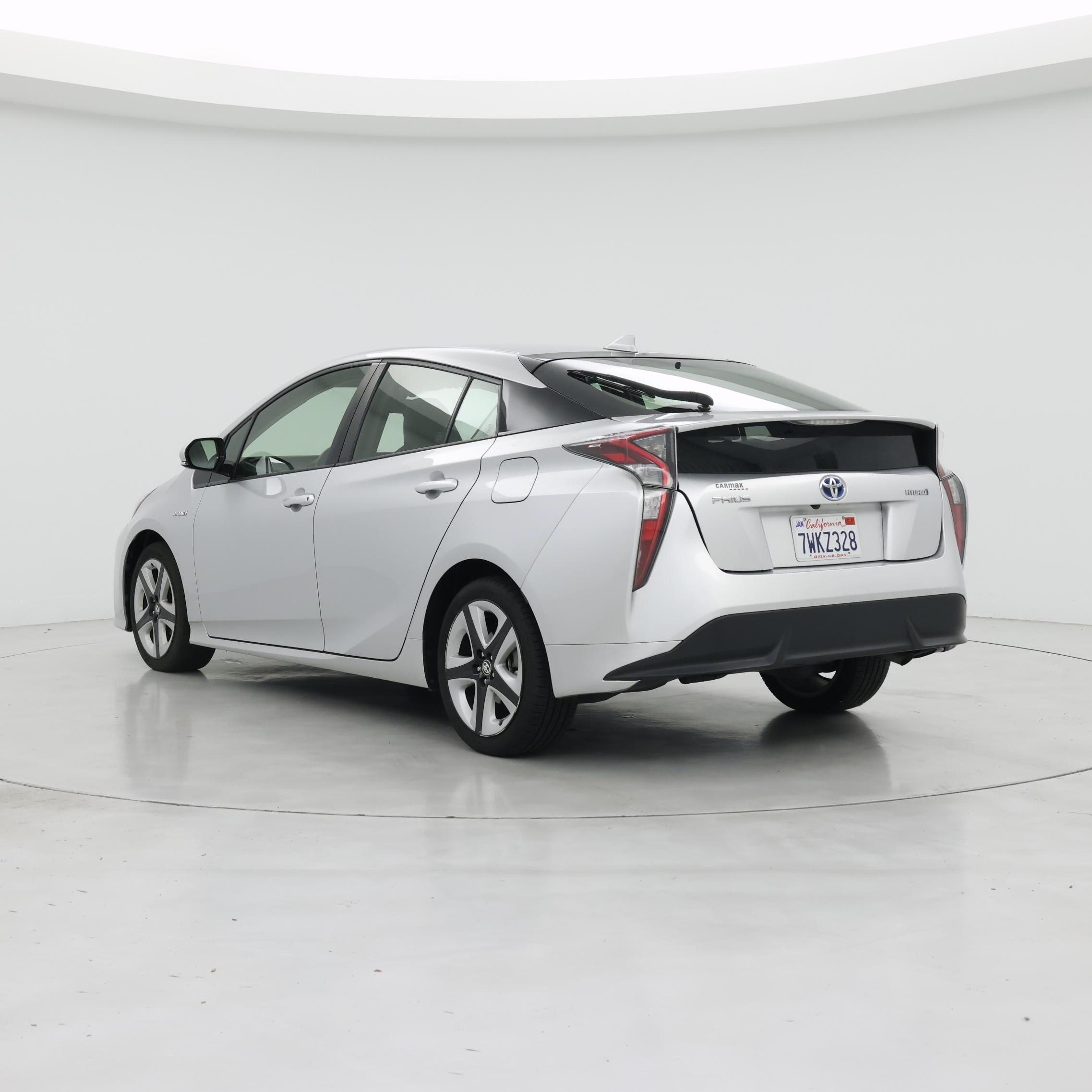 Thumbnail: 2016 Toyota Prius - 2
