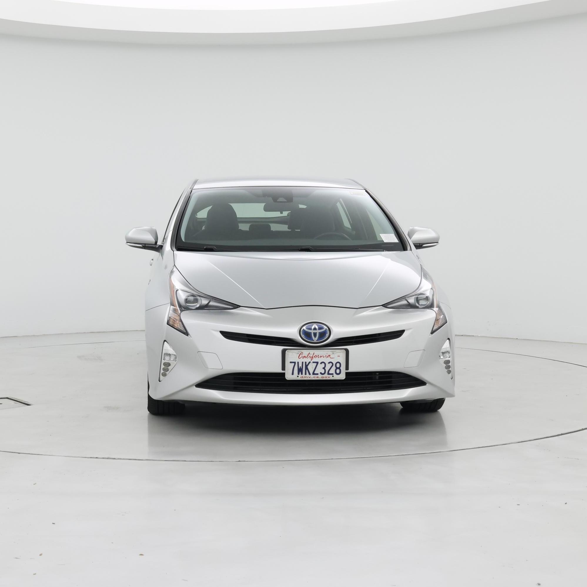 Thumbnail: 2016 Toyota Prius - 5
