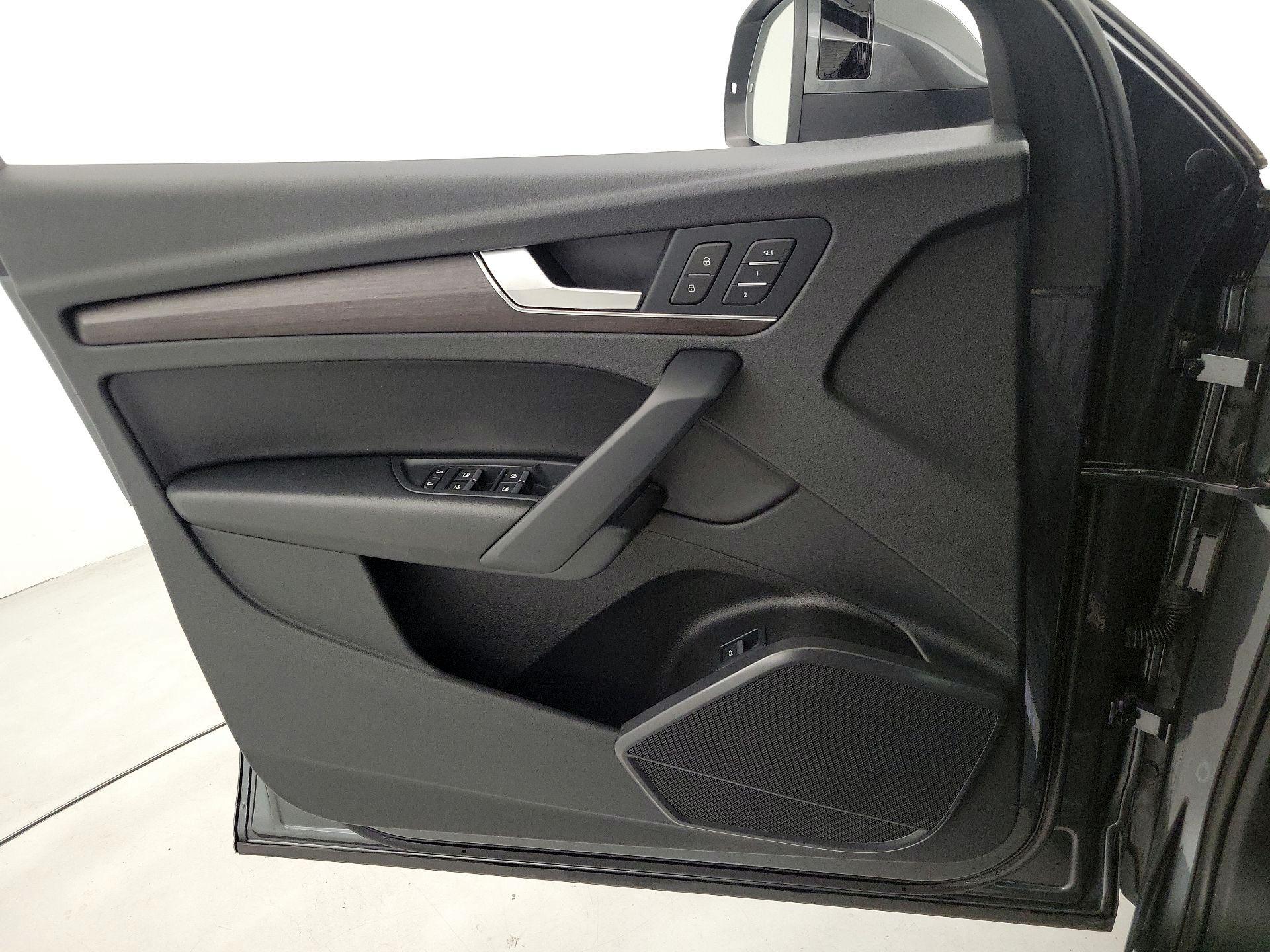 Thumbnail: 2021 Audi Q5 - 12