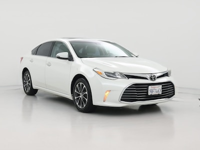 White 2017 Toyota Avalon XLE Premium
