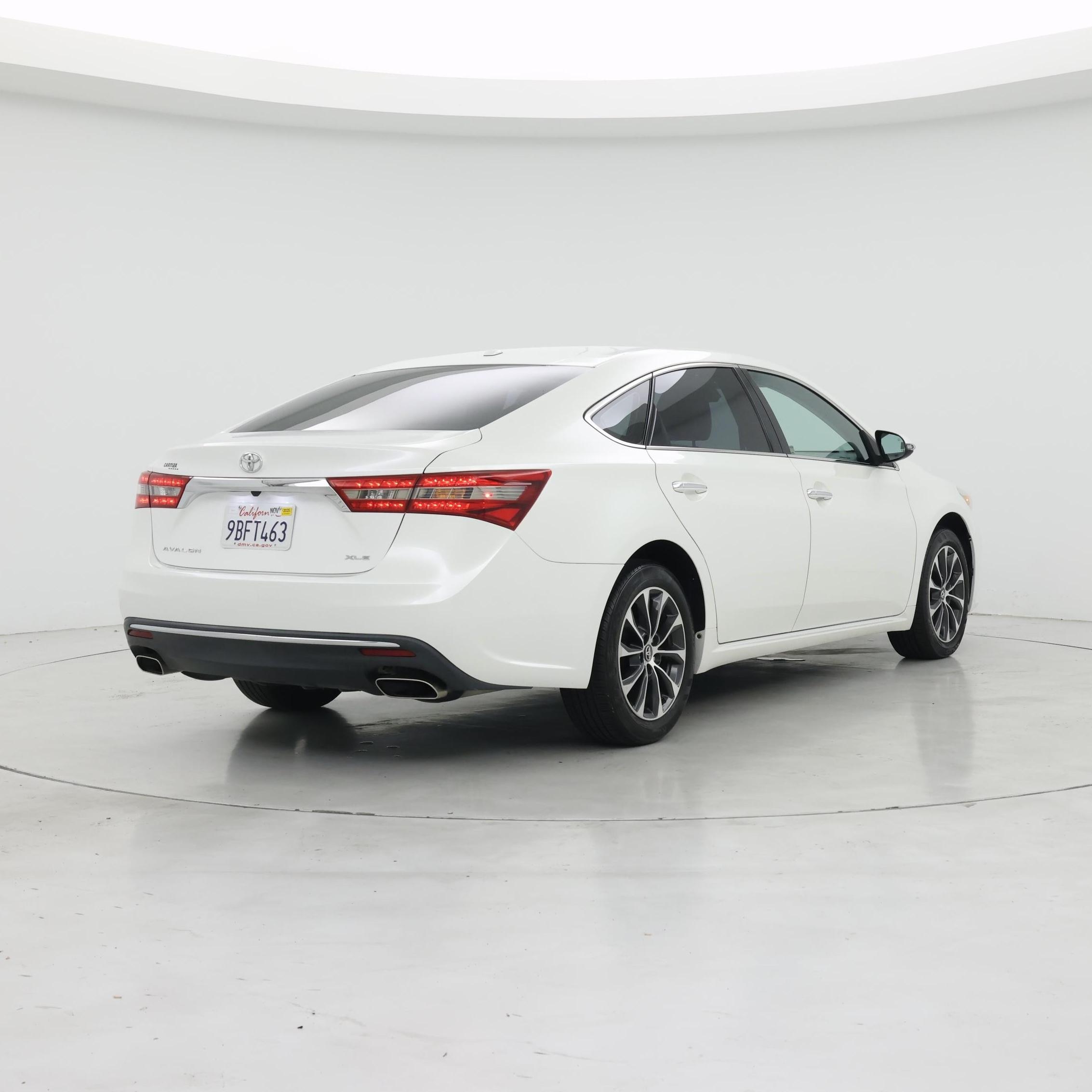 Thumbnail: 2017 Toyota Avalon - 8