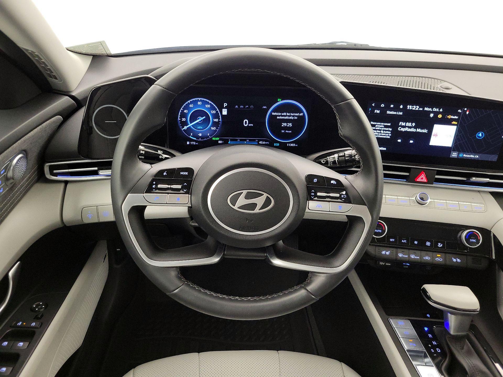 Thumbnail: 2024 Hyundai Elantra - 10