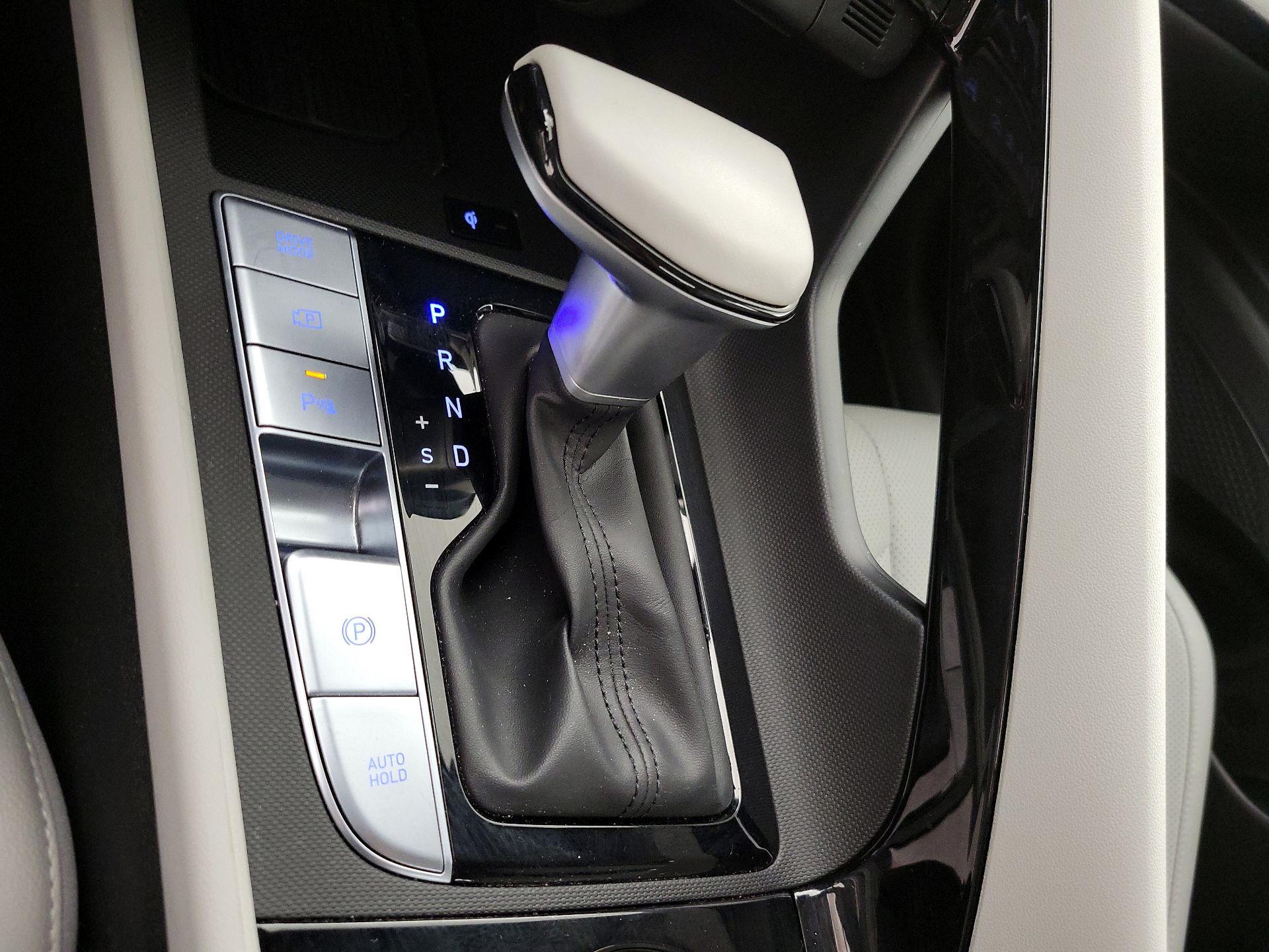 Thumbnail: 2024 Hyundai Elantra - 16