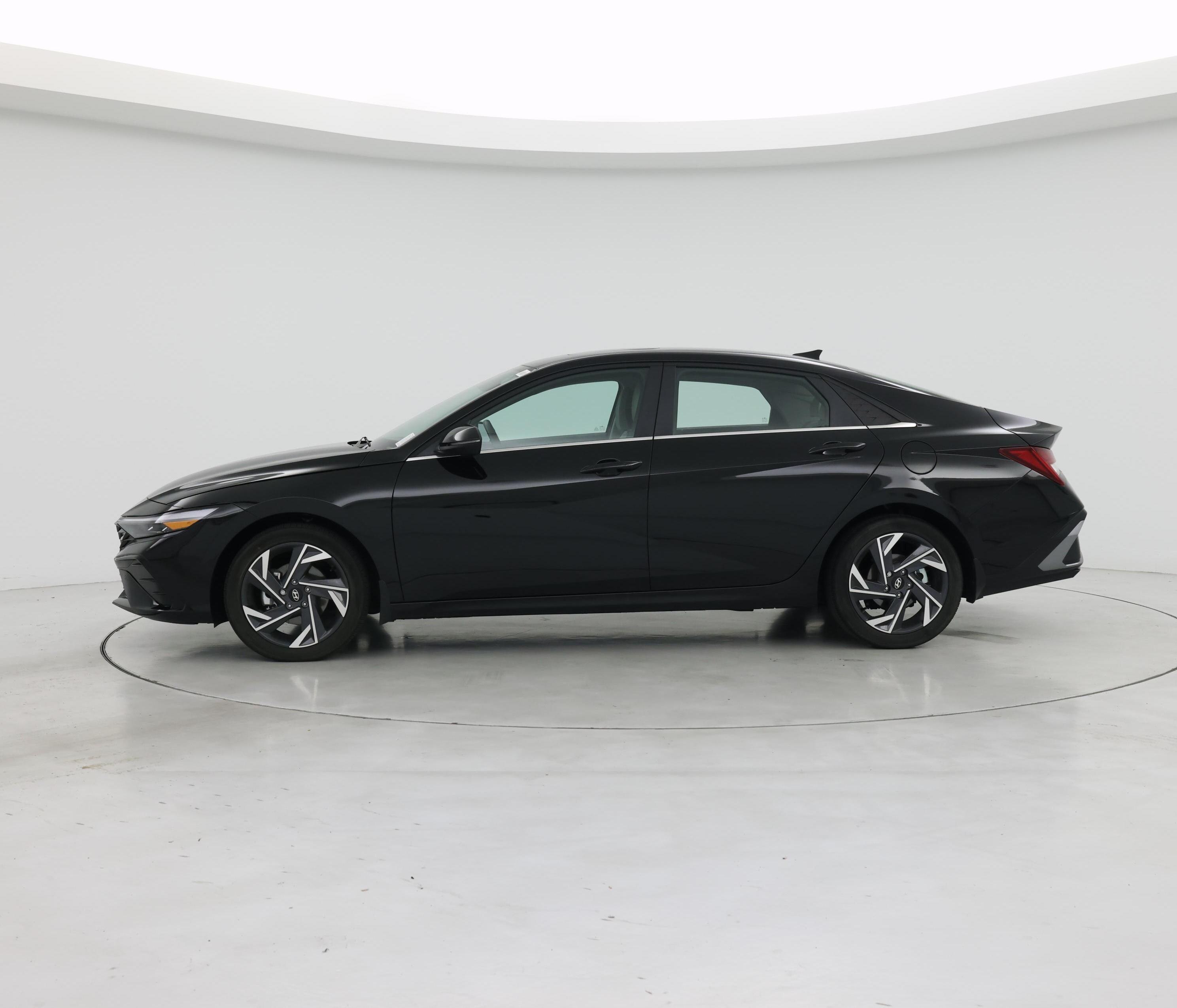 Thumbnail: 2024 Hyundai Elantra - 3