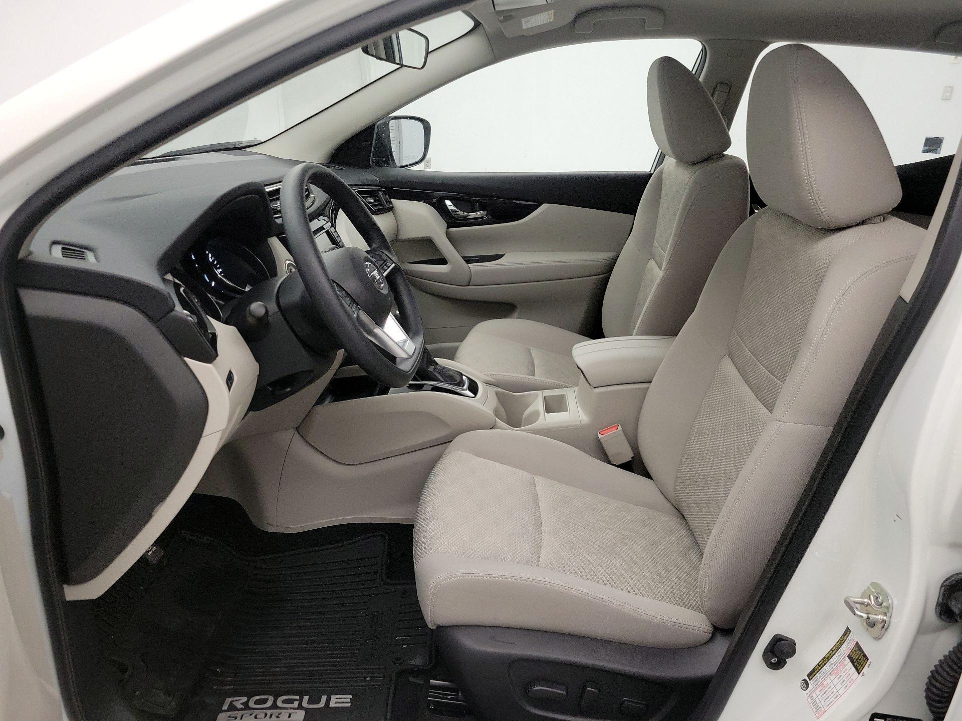 Thumbnail: 2020 Nissan Rogue Sport - 11