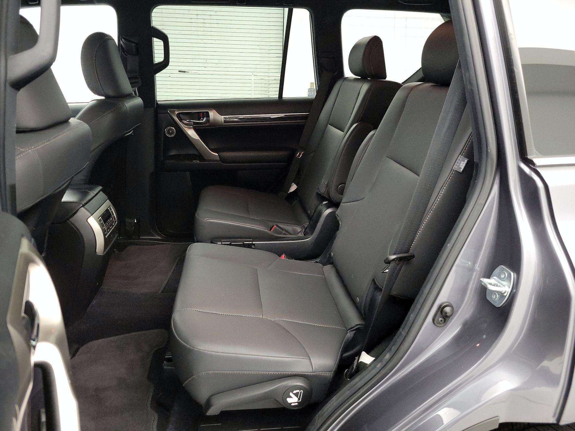 Thumbnail: 2021 Lexus GX - 17