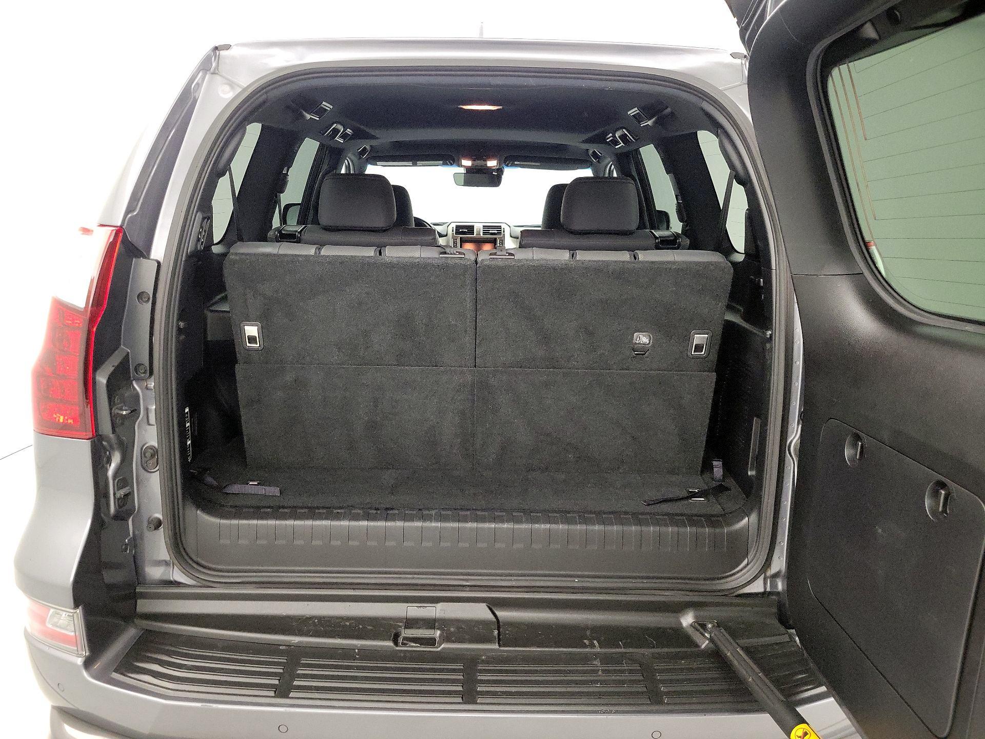 Thumbnail: 2021 Lexus GX - 19