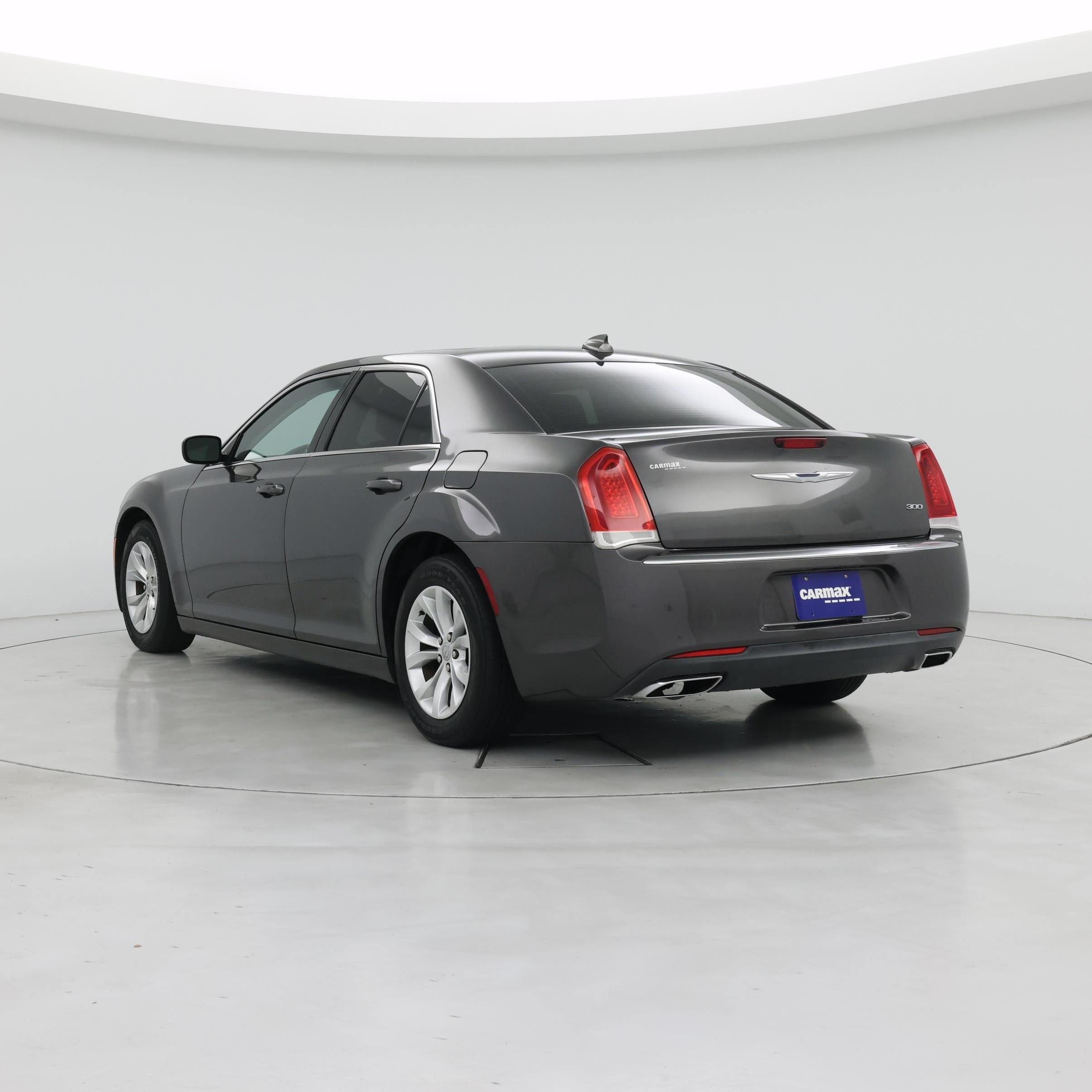 Thumbnail: 2016 Chrysler 300 - 2