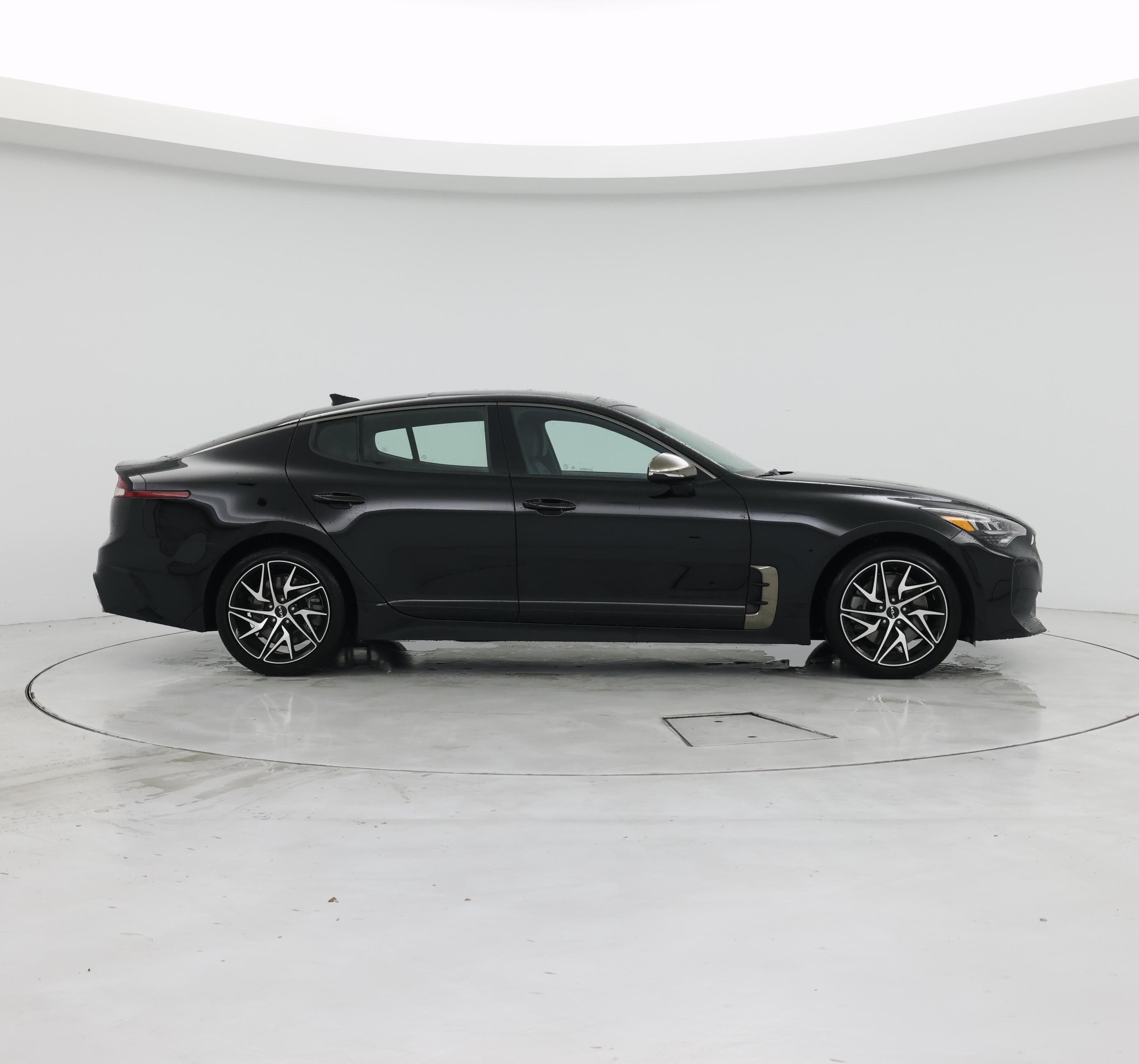 Thumbnail: 2023 Kia Stinger - 7