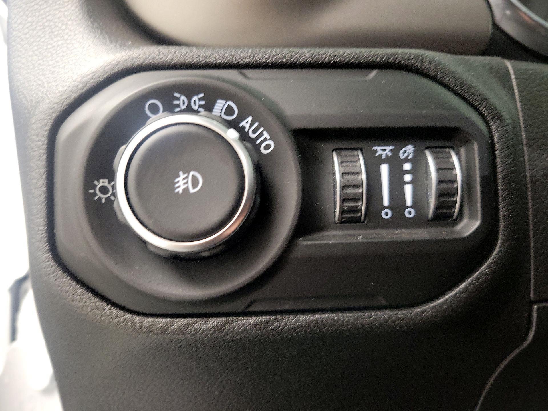 Thumbnail: 2021 Jeep Wrangler - 13