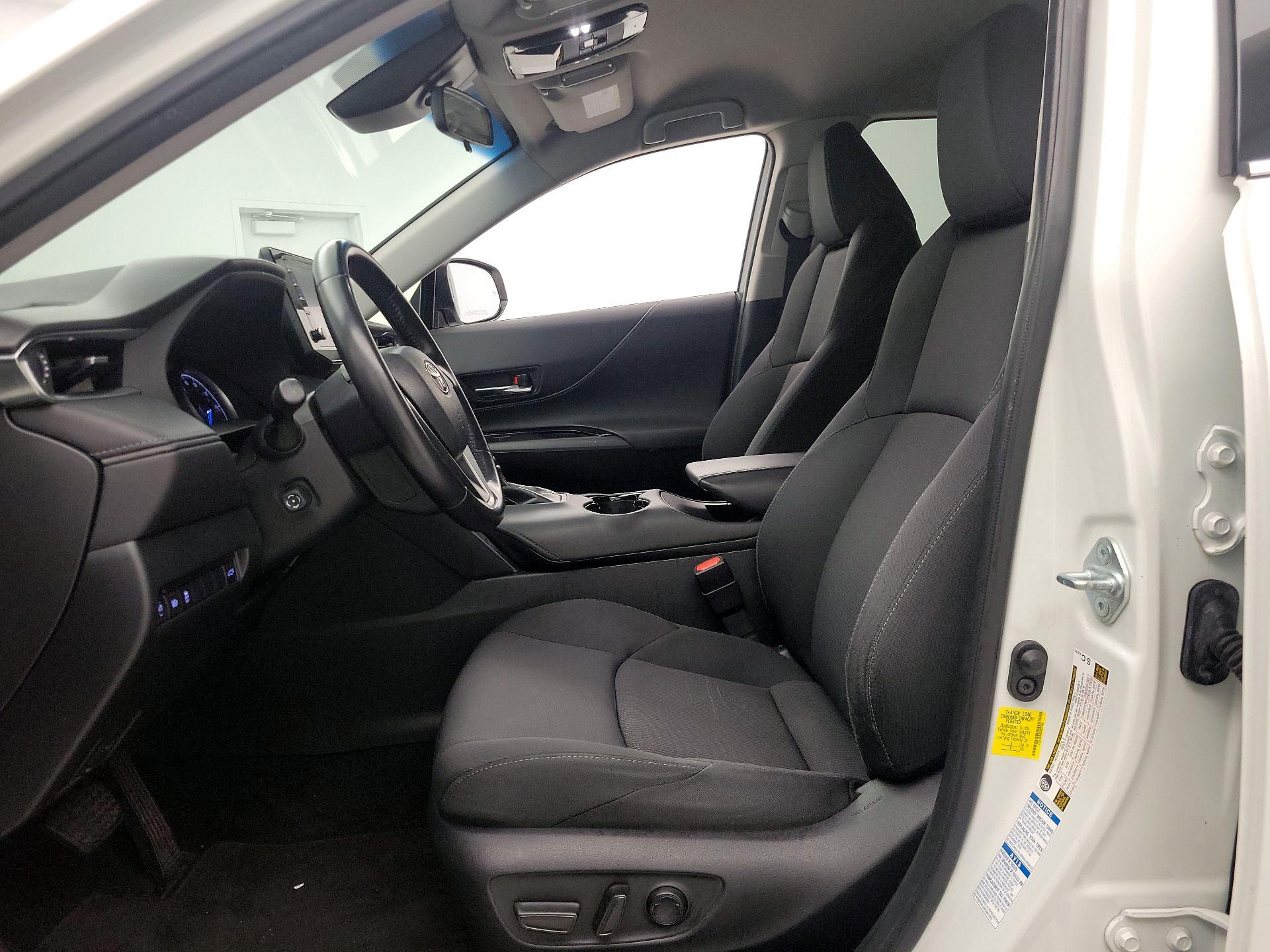 Thumbnail: 2021 Toyota Venza - 11