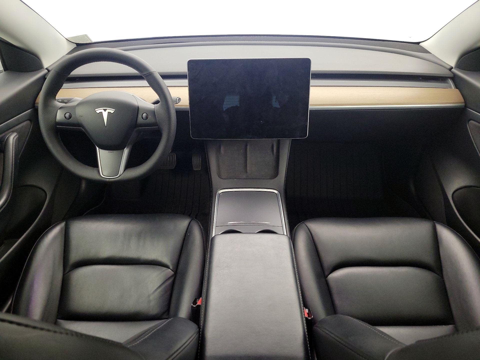 Thumbnail: 2021 Tesla Model 3 - 9