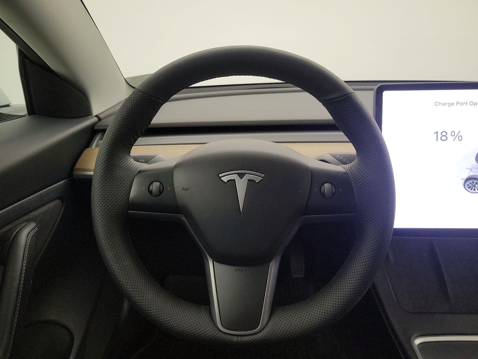 Thumbnail: 2021 Tesla Model 3 - 10