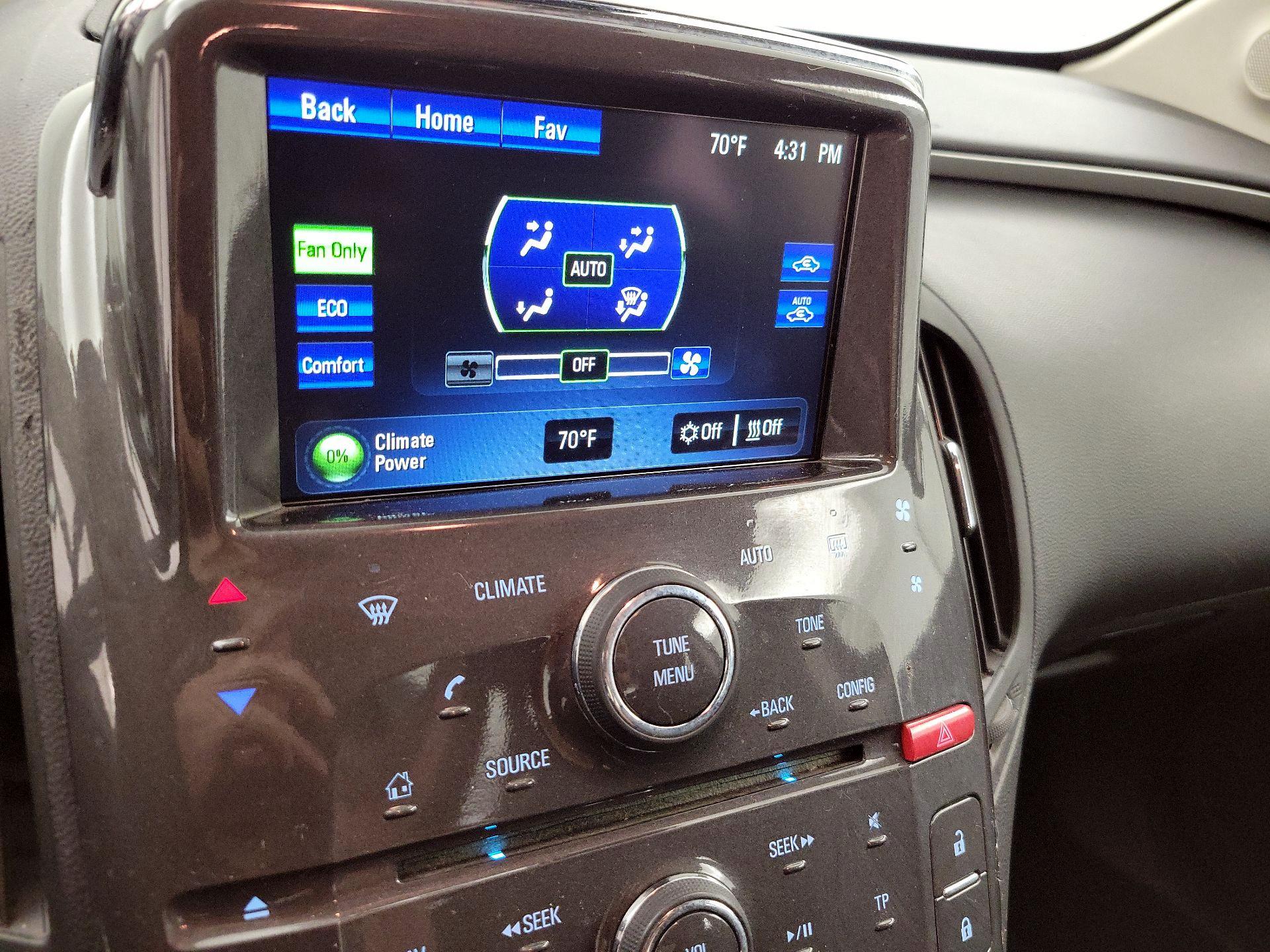 Thumbnail: 2015 Chevrolet Volt - 14